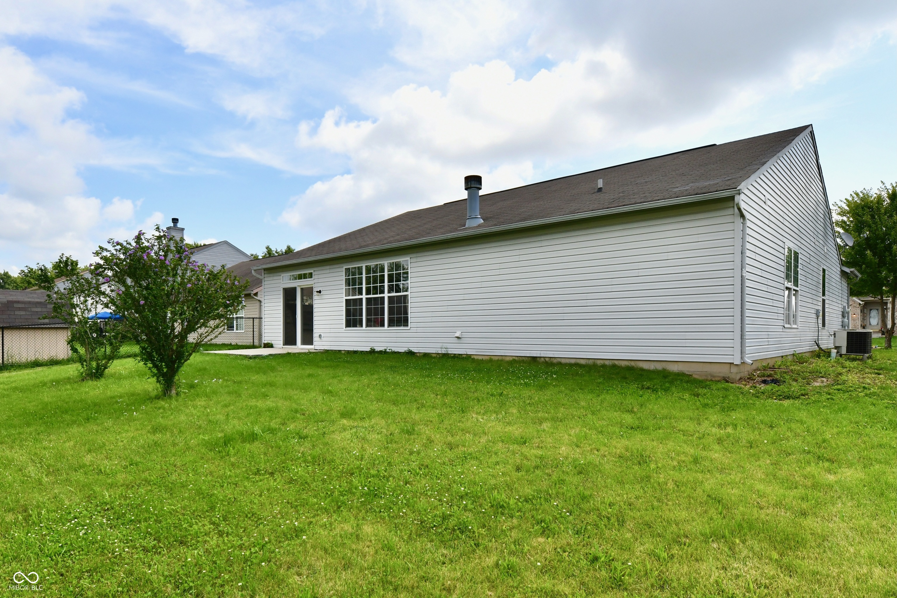 2748 Rothe Lane, Indianapolis, IN, 46229 photo 5 of 47
