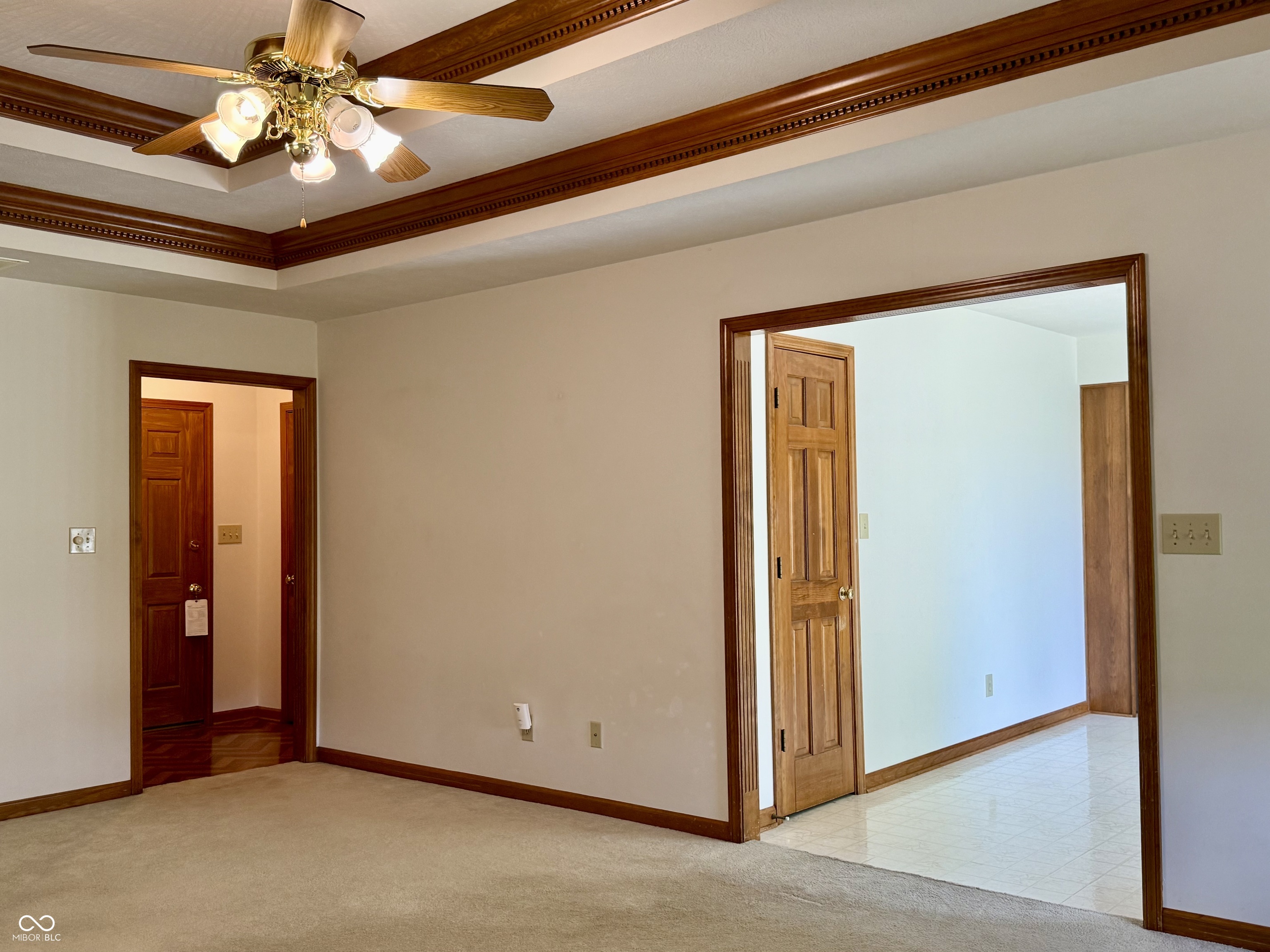897 N Scott Drive, Greenwood, IN, 46142 photo 5 of 29