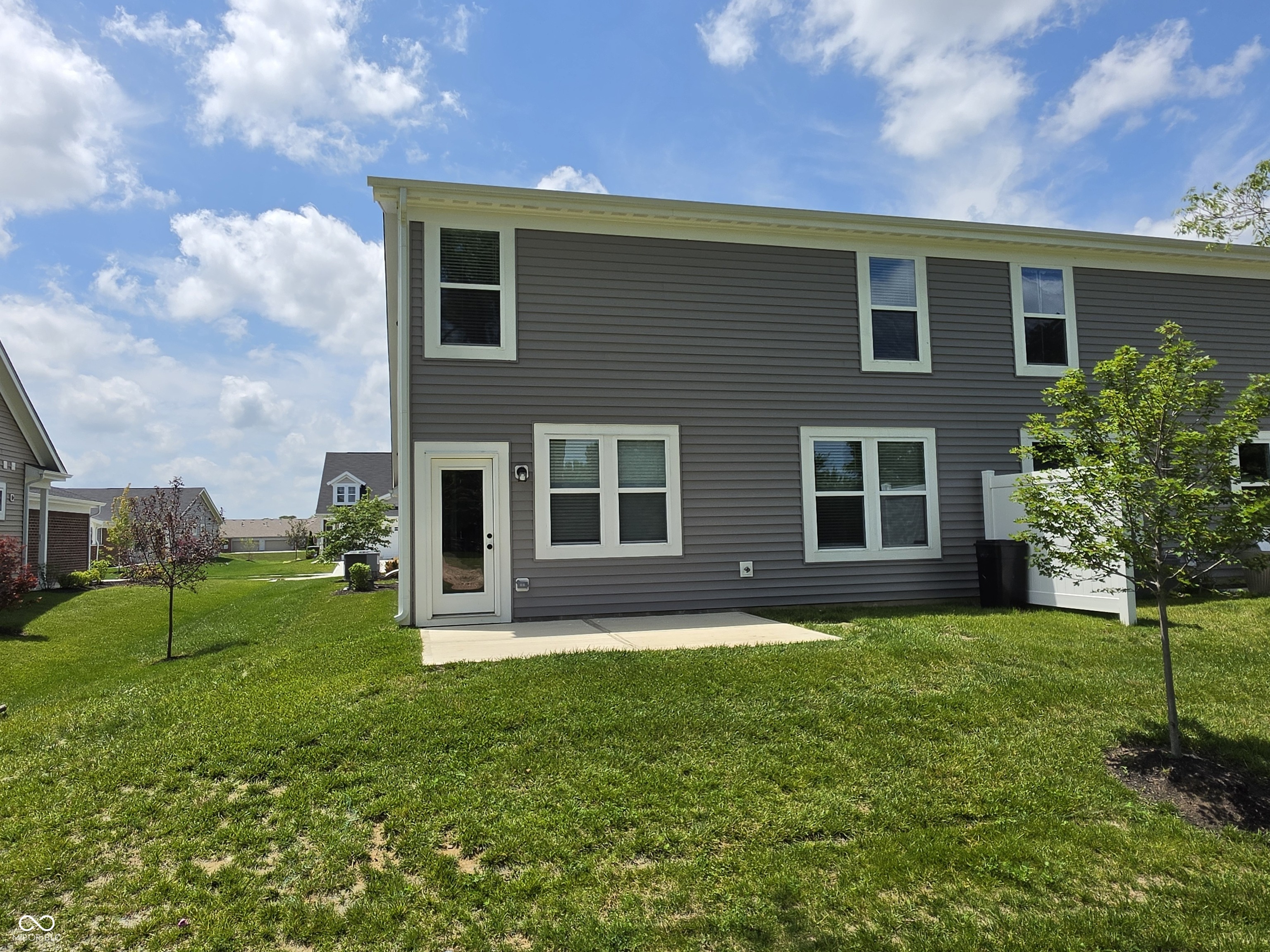6041 Bluecrest Drive, Indianapolis, IN, 46234 photo 5 of 47