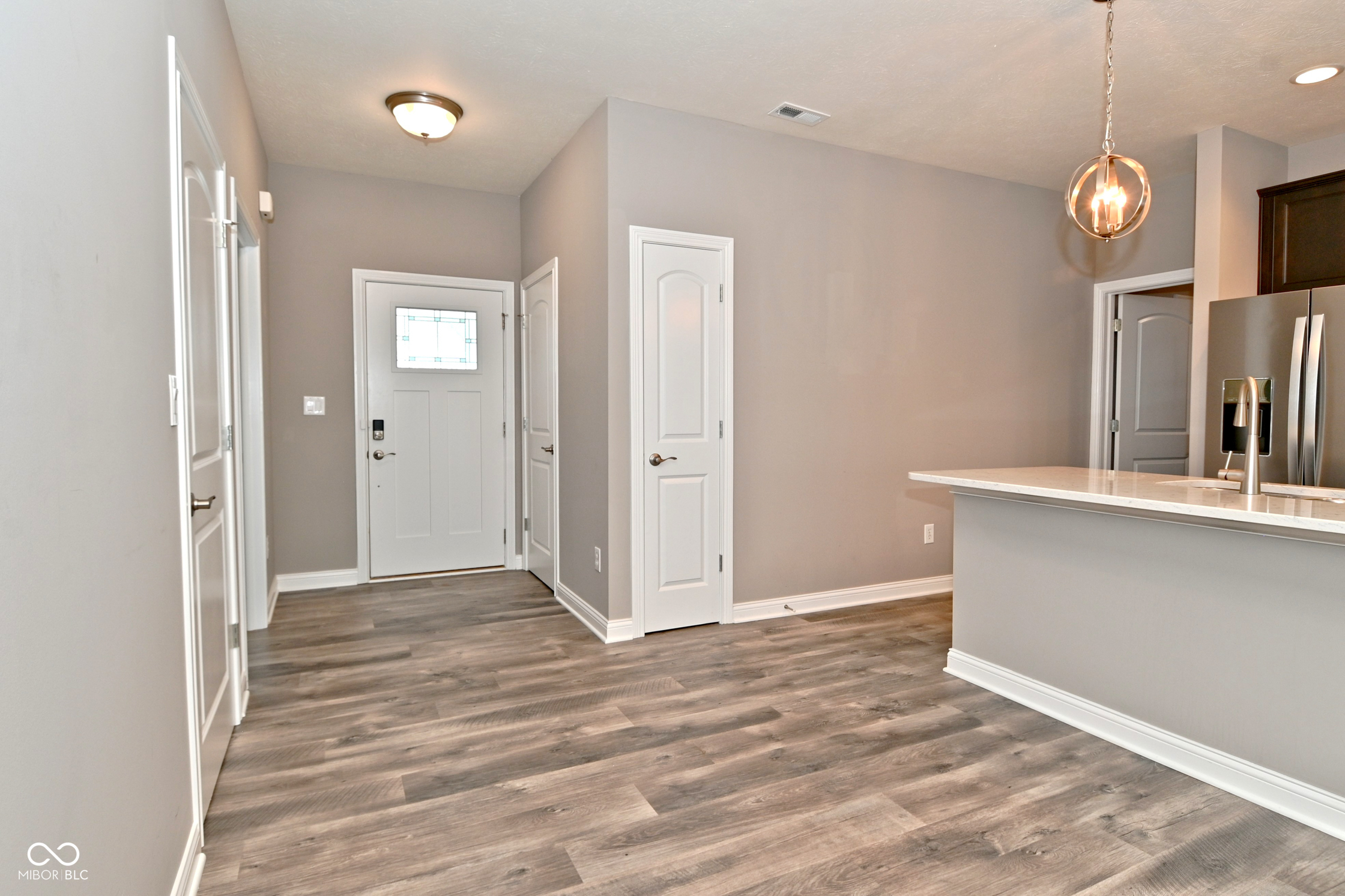 9170 Hedley Way E, Avon, IN, 46123 photo 5 of 58