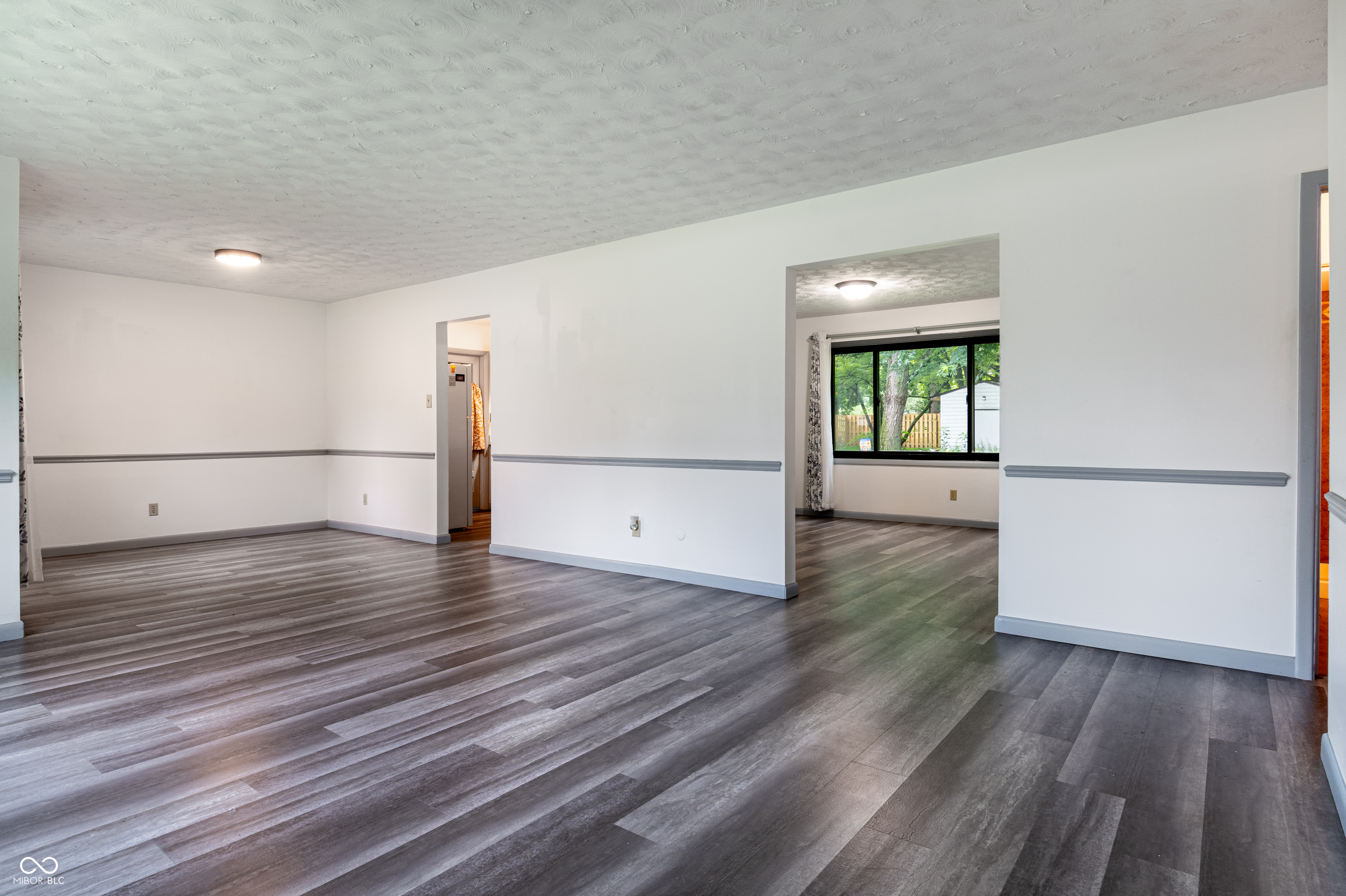 3539 E Southport Road, Indianapolis, IN, 46227 photo 5 of 29
