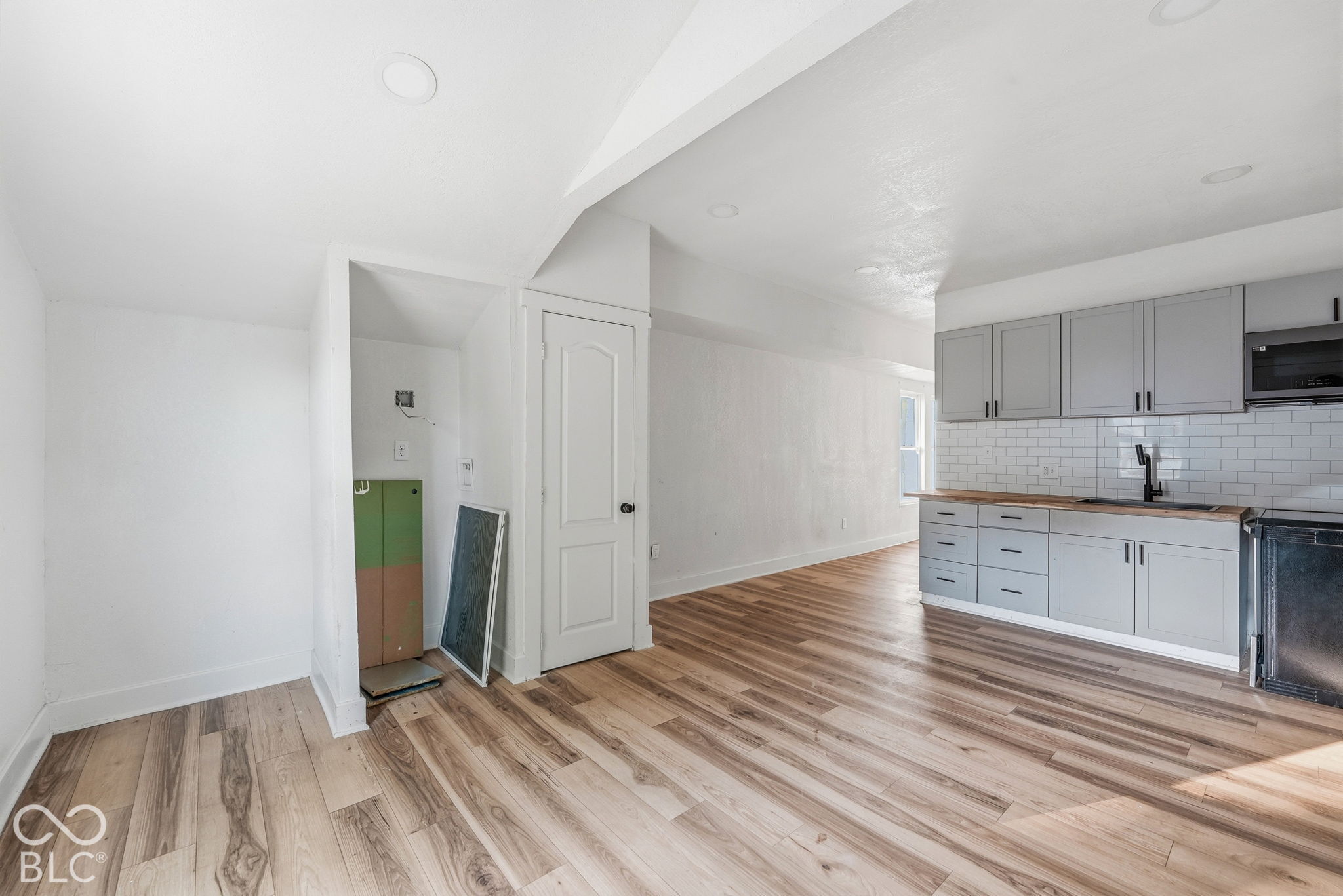 2356 Columbia Avenue, Indianapolis, IN, 46205 photo 5 of 43