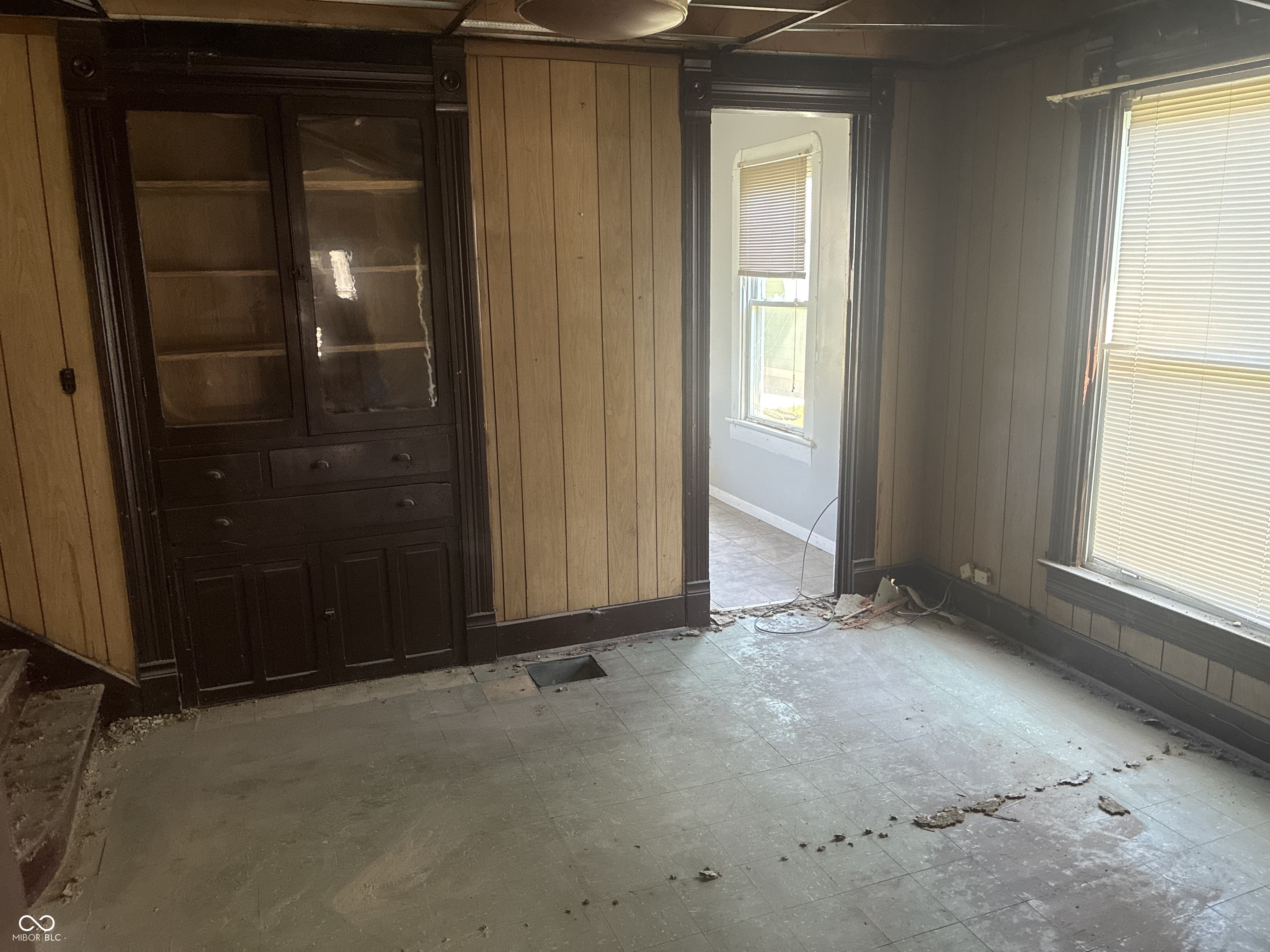 2021 Bellefontaine Street, Indianapolis, IN, 46202 photo 5 of 9