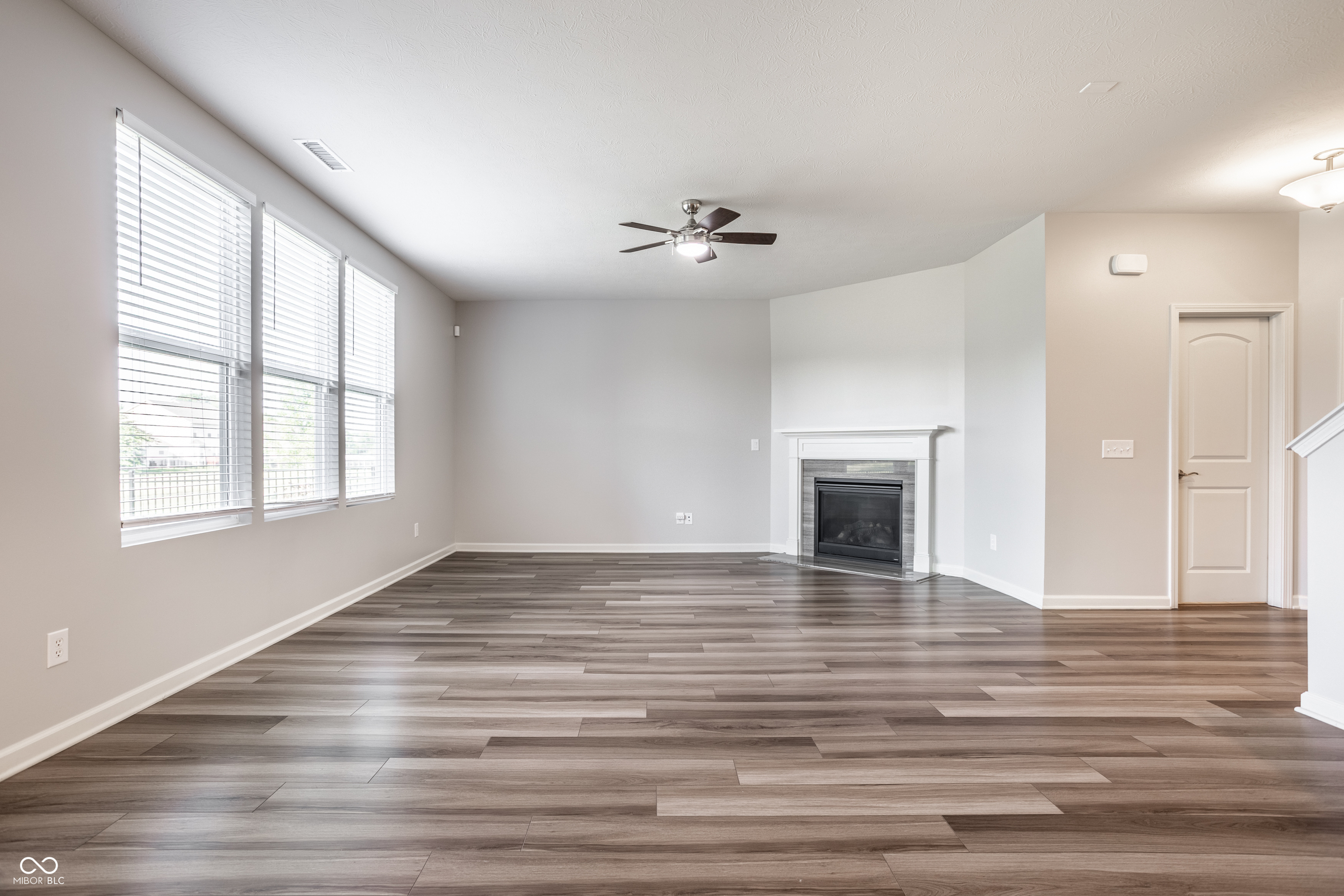 6845 Oakcrest Drive, McCordsville, IN, 46055 photo 5 of 35