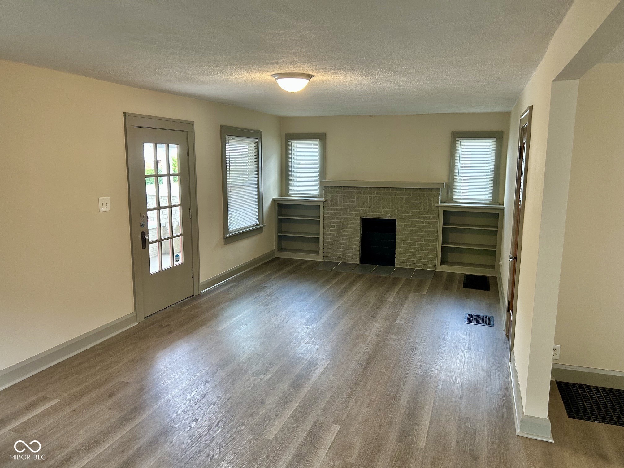 829 N Chester Avenue, Indianapolis, IN, 46201 photo 5 of 21
