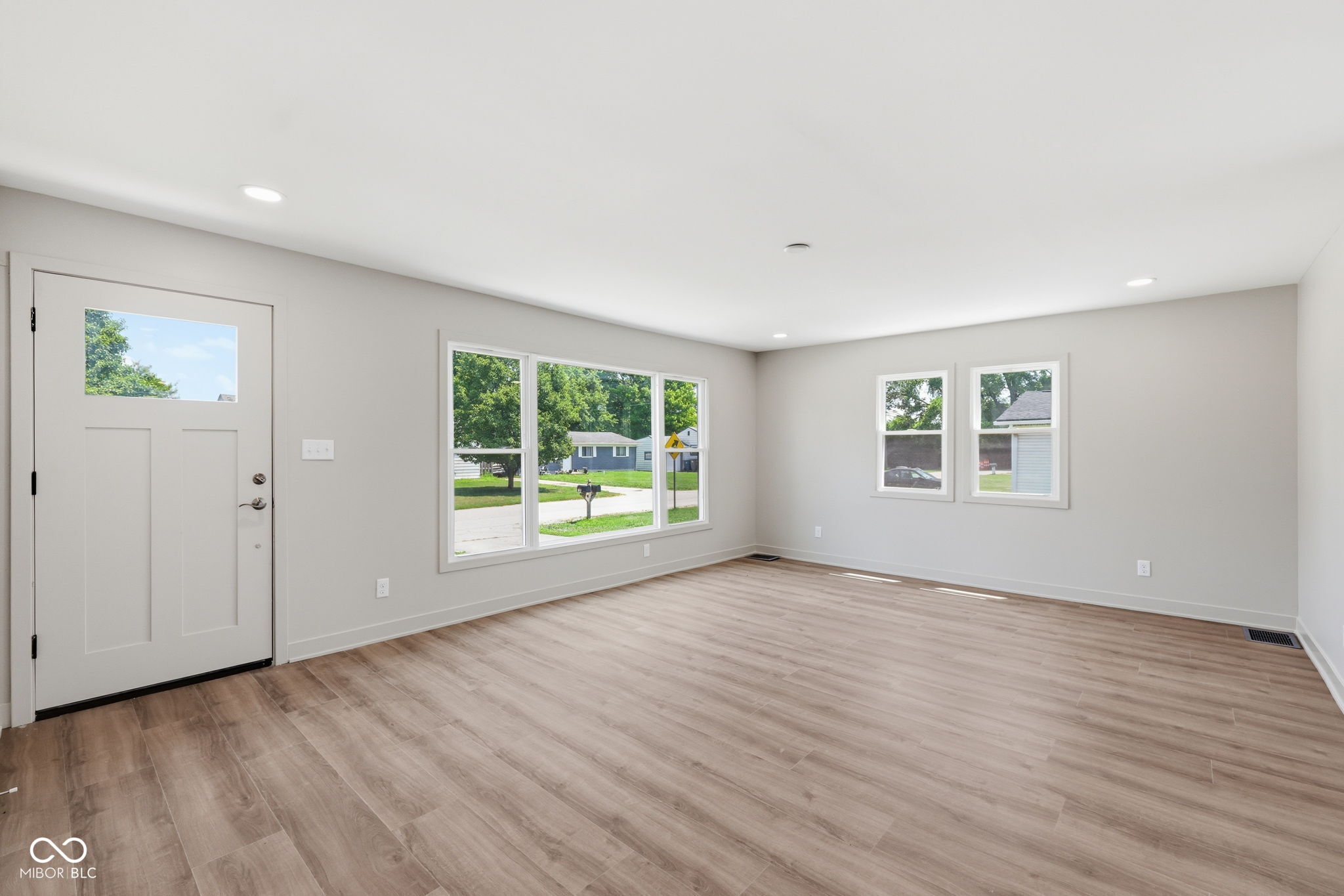 1238 S Centennial Street, Indianapolis, IN, 46241 photo 5 of 29