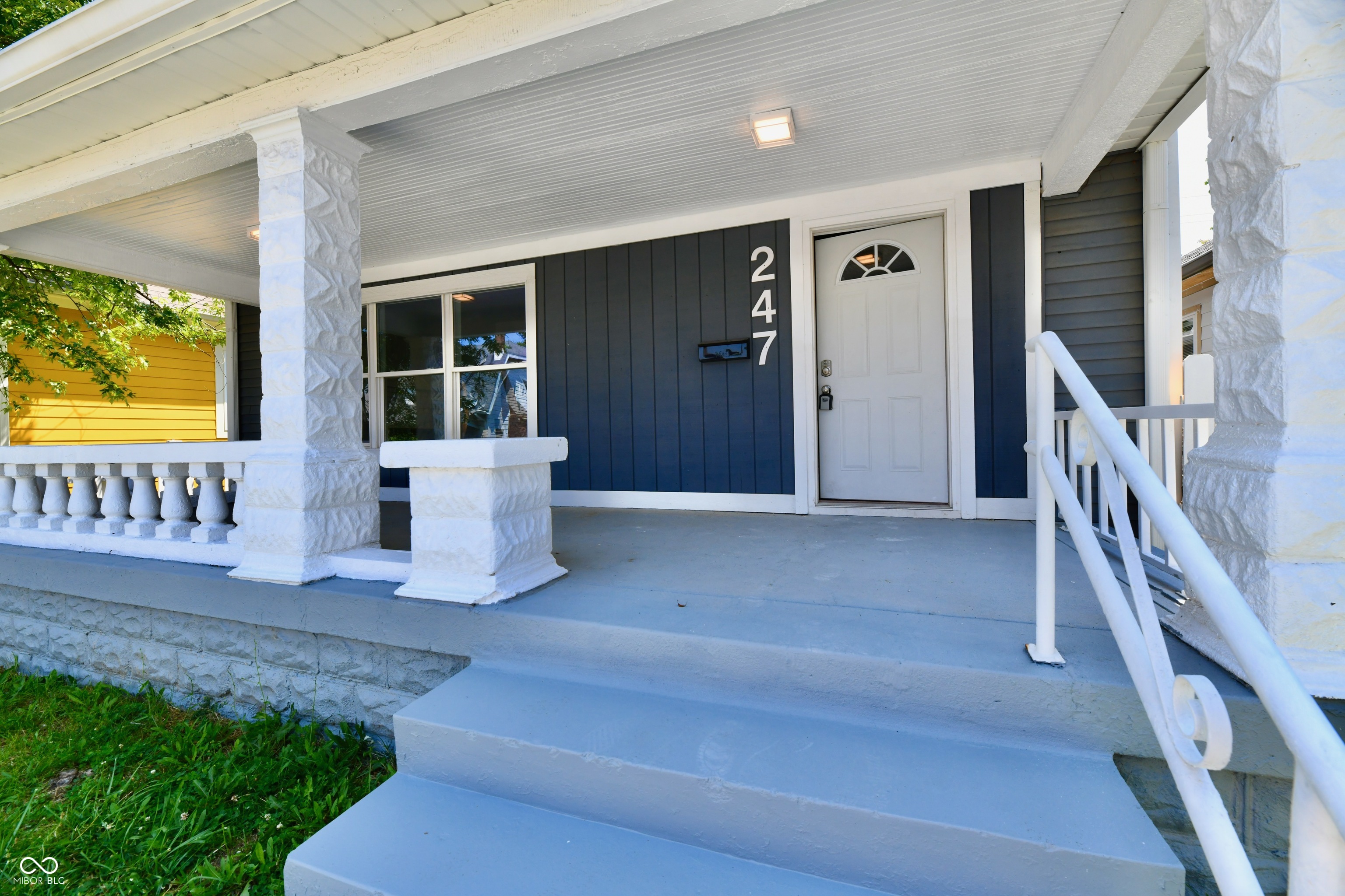 247 Hendricks Place, Indianapolis, IN, 46201 photo 5 of 53