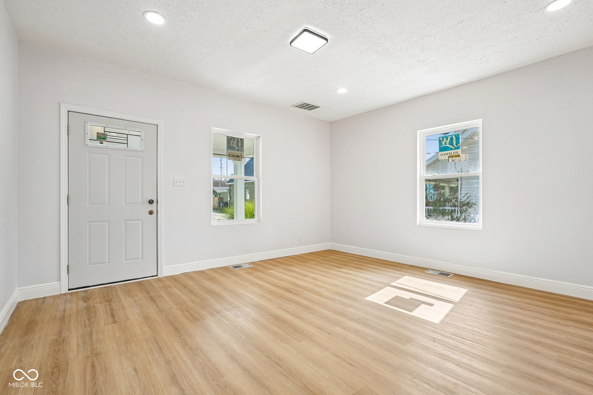 260 W Wiley Street, Greenwood, IN, 46142 photo 5 of 48