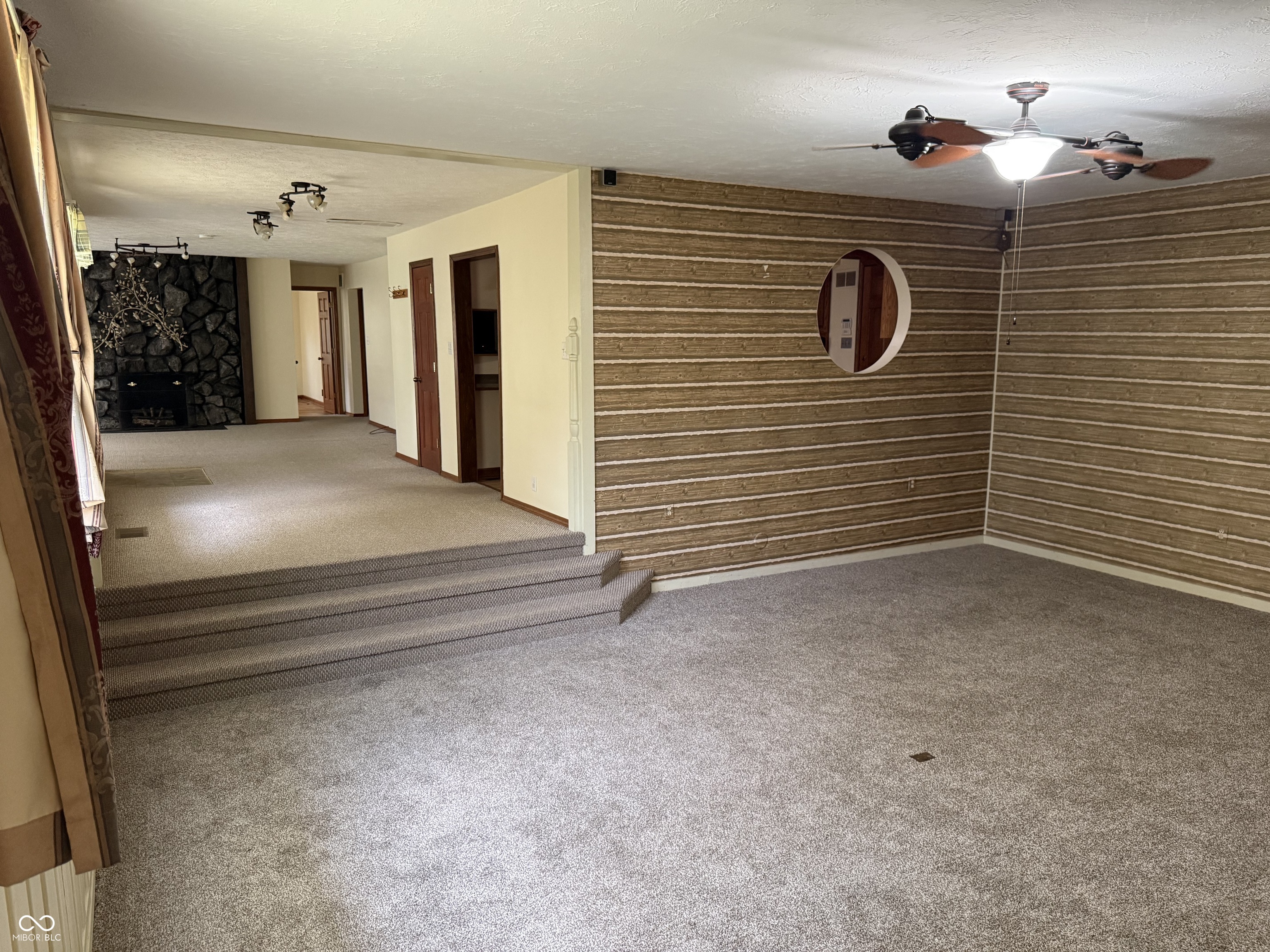 6648 McFarland Road, Indianapolis, IN, 46227 photo 5 of 33