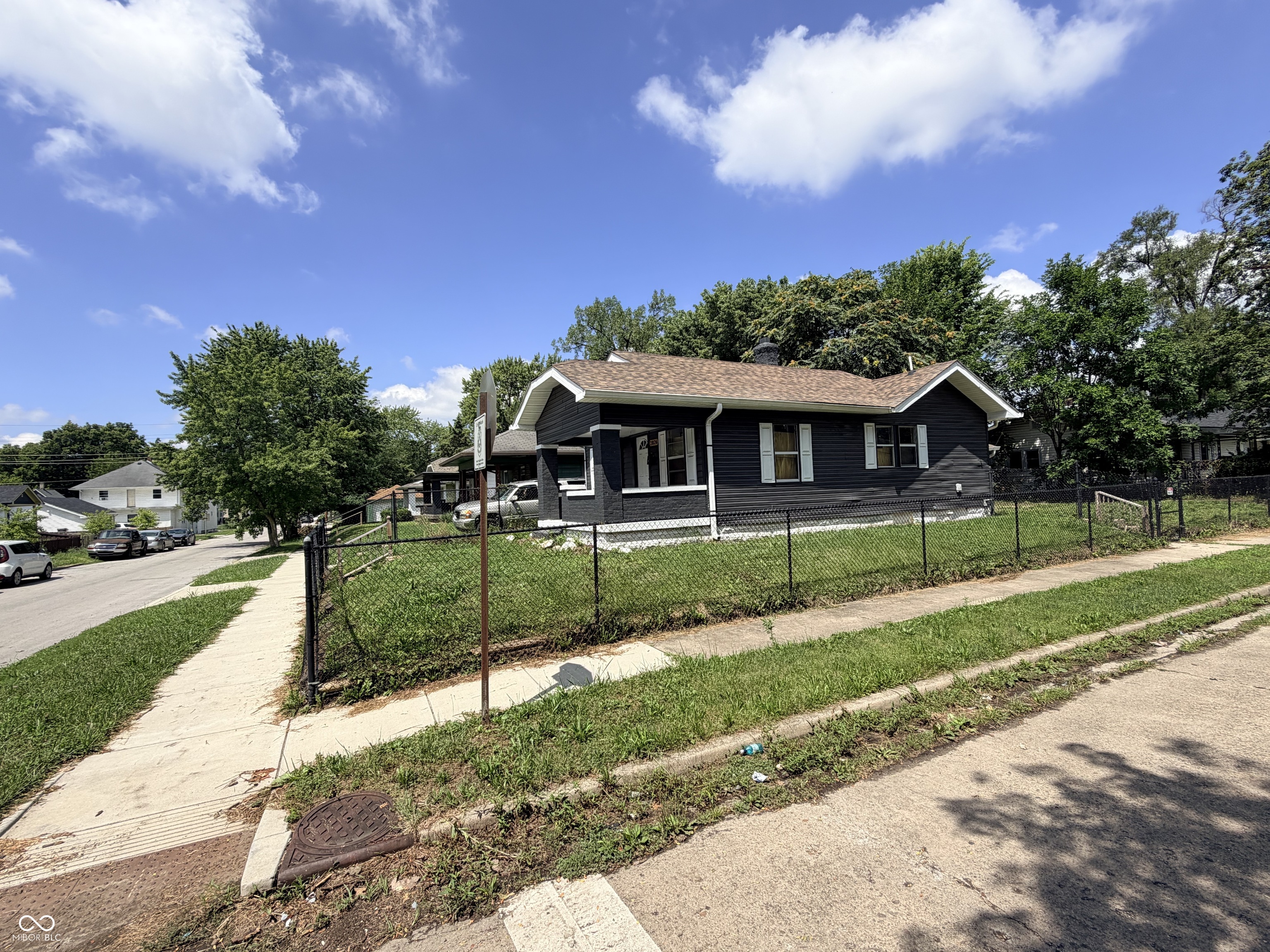 2826 E 17th Street, Indianapolis, IN, 46218 photo 5 of 20