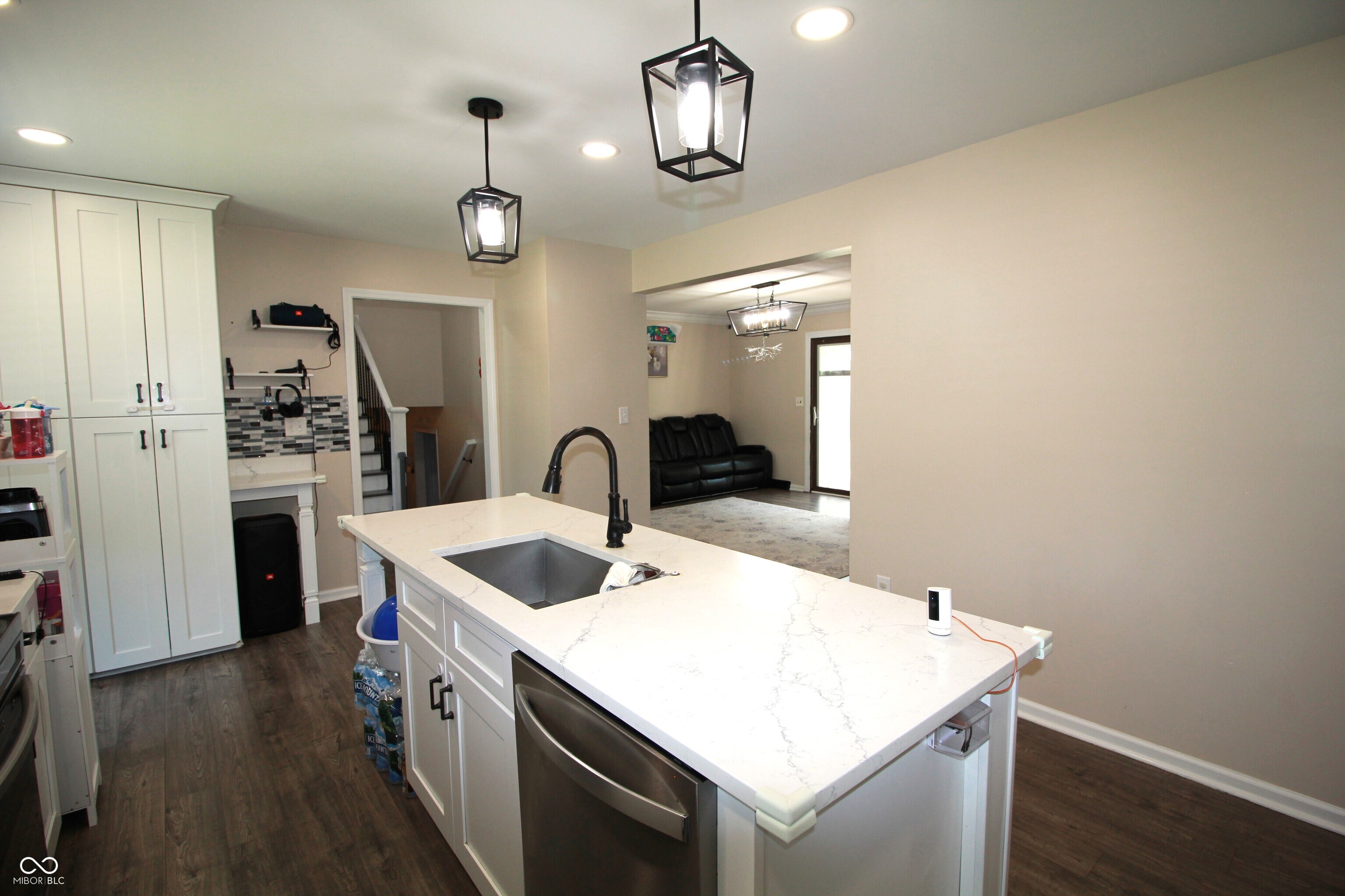 609 W Banta Road, Indianapolis, IN, 46217 photo 5 of 56