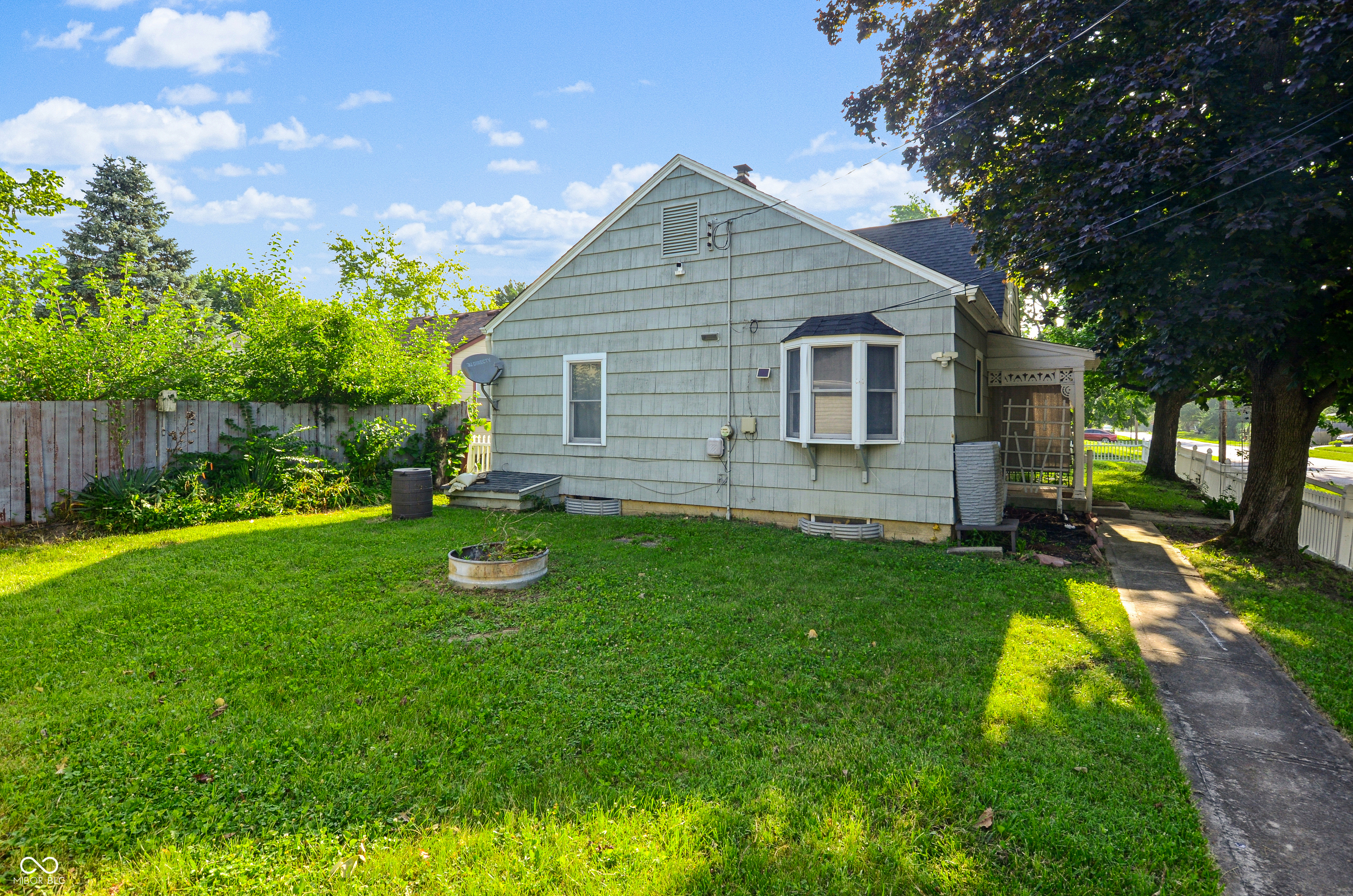 302 Belmar Avenue, Indianapolis, IN, 46219 photo 5 of 22