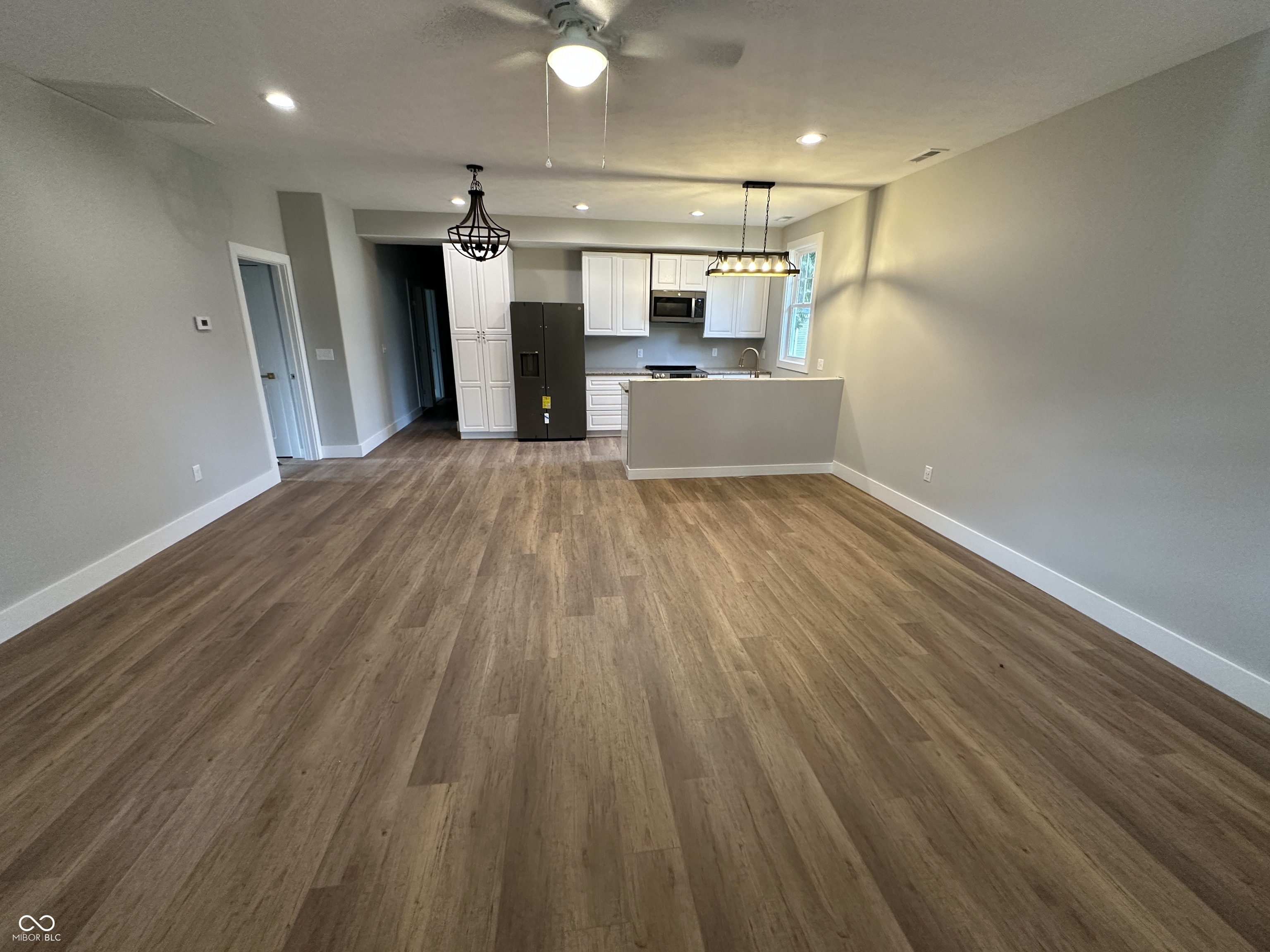 48 W Clay Street, Spencer, IN, 47460 photo 5 of 24