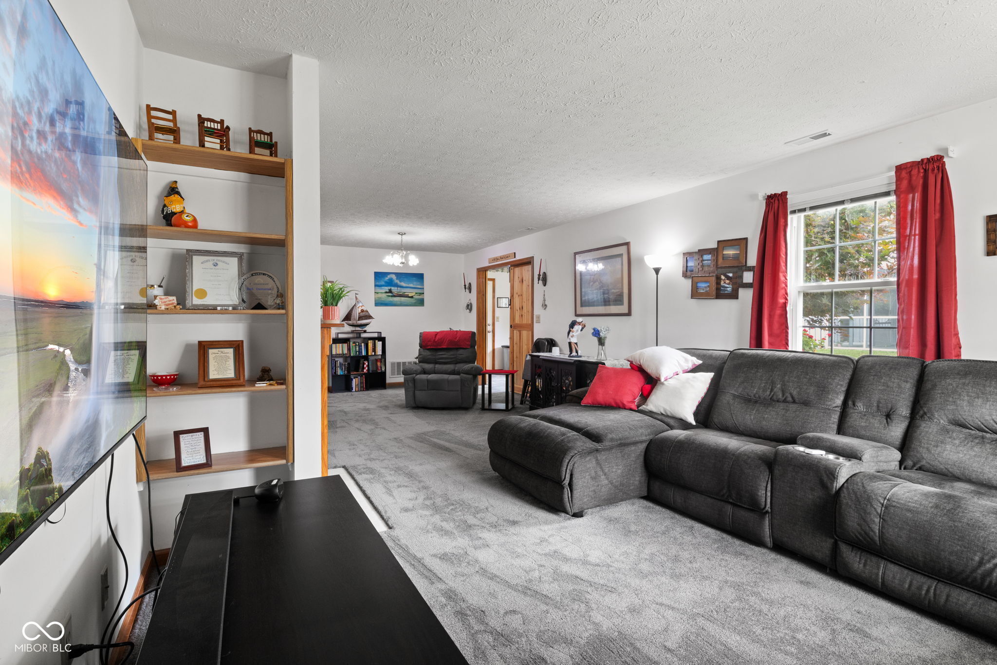 5662 Misty Ridge Drive, Indianapolis, IN, 46237 photo 5 of 28