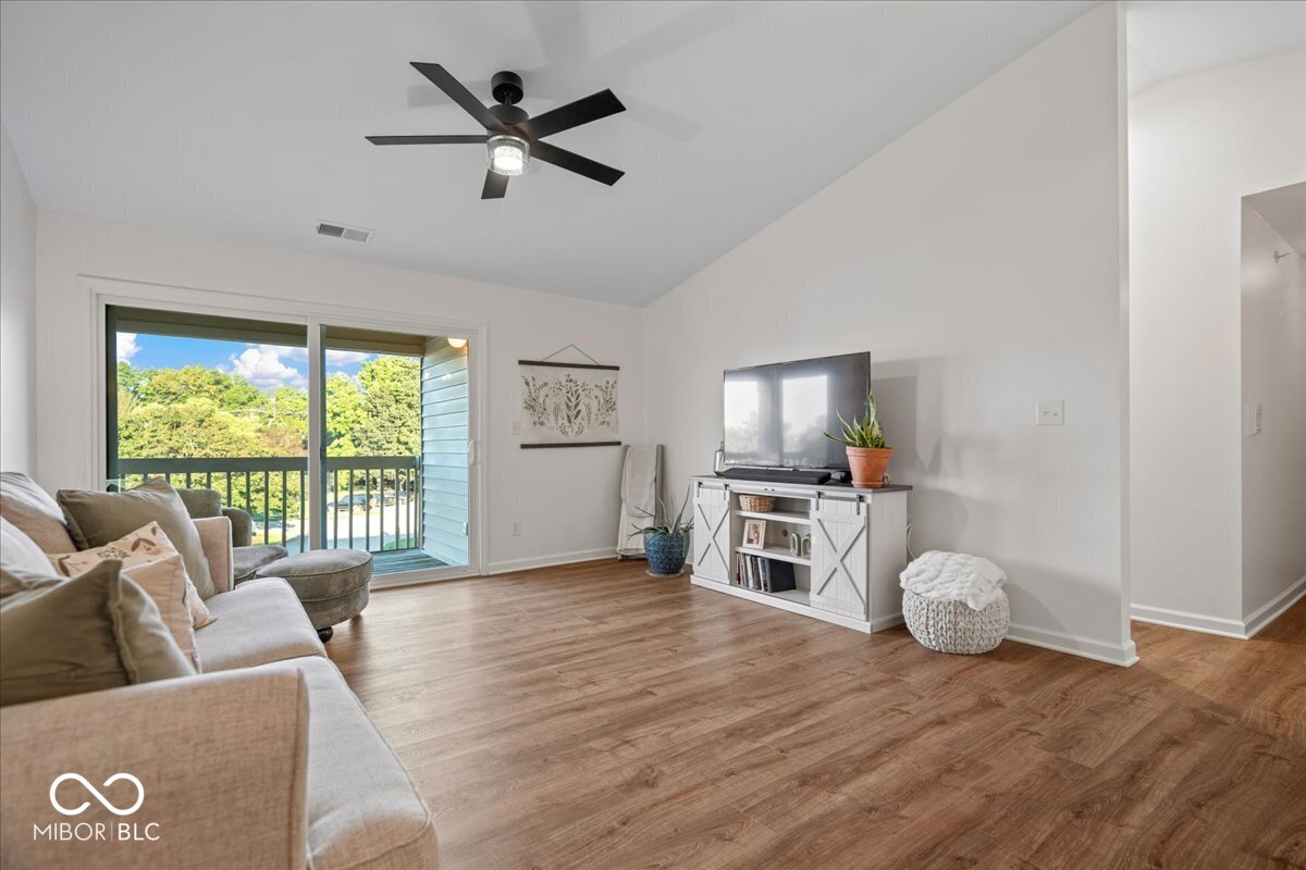 12519 Timber Creek Drive #UNIT 11, Carmel, IN, 46032 photo 5 of 41