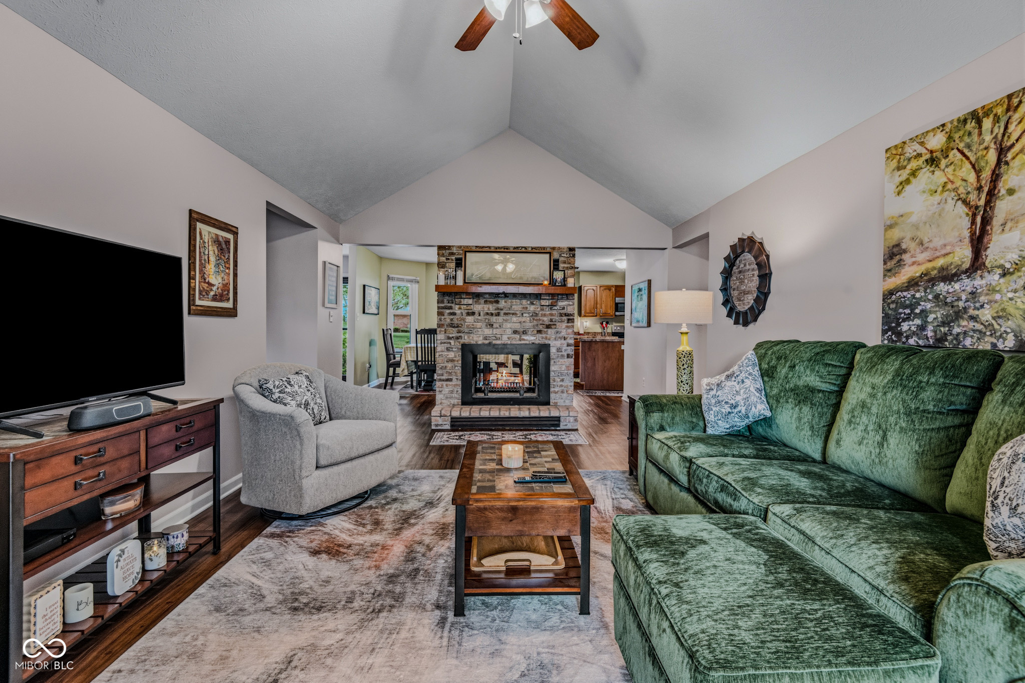 565 Luse Drive, Columbus, IN, 47201 photo 5 of 51
