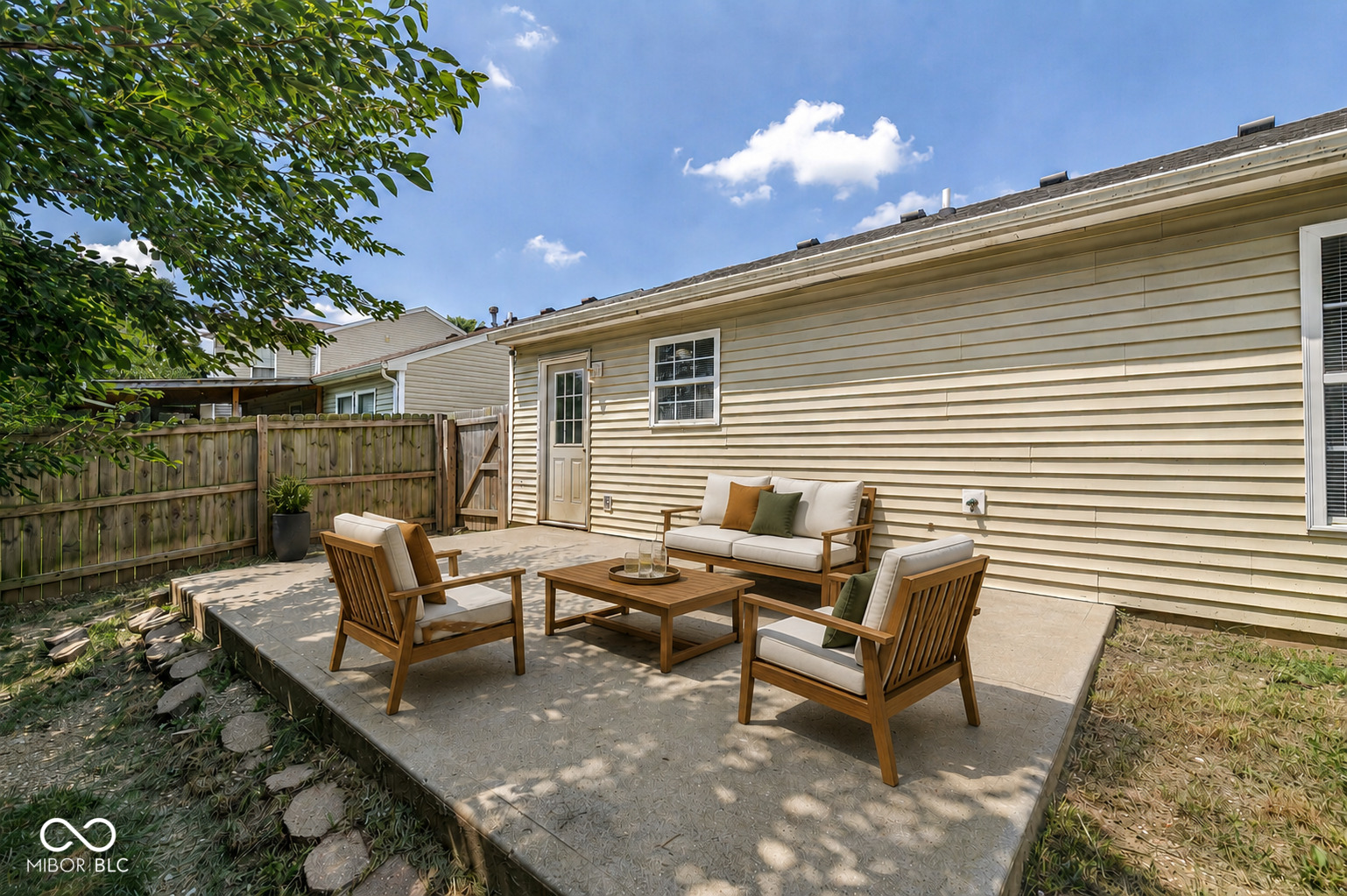 6647 Everbloom Lane, Indianapolis, IN, 46217 photo 5 of 34