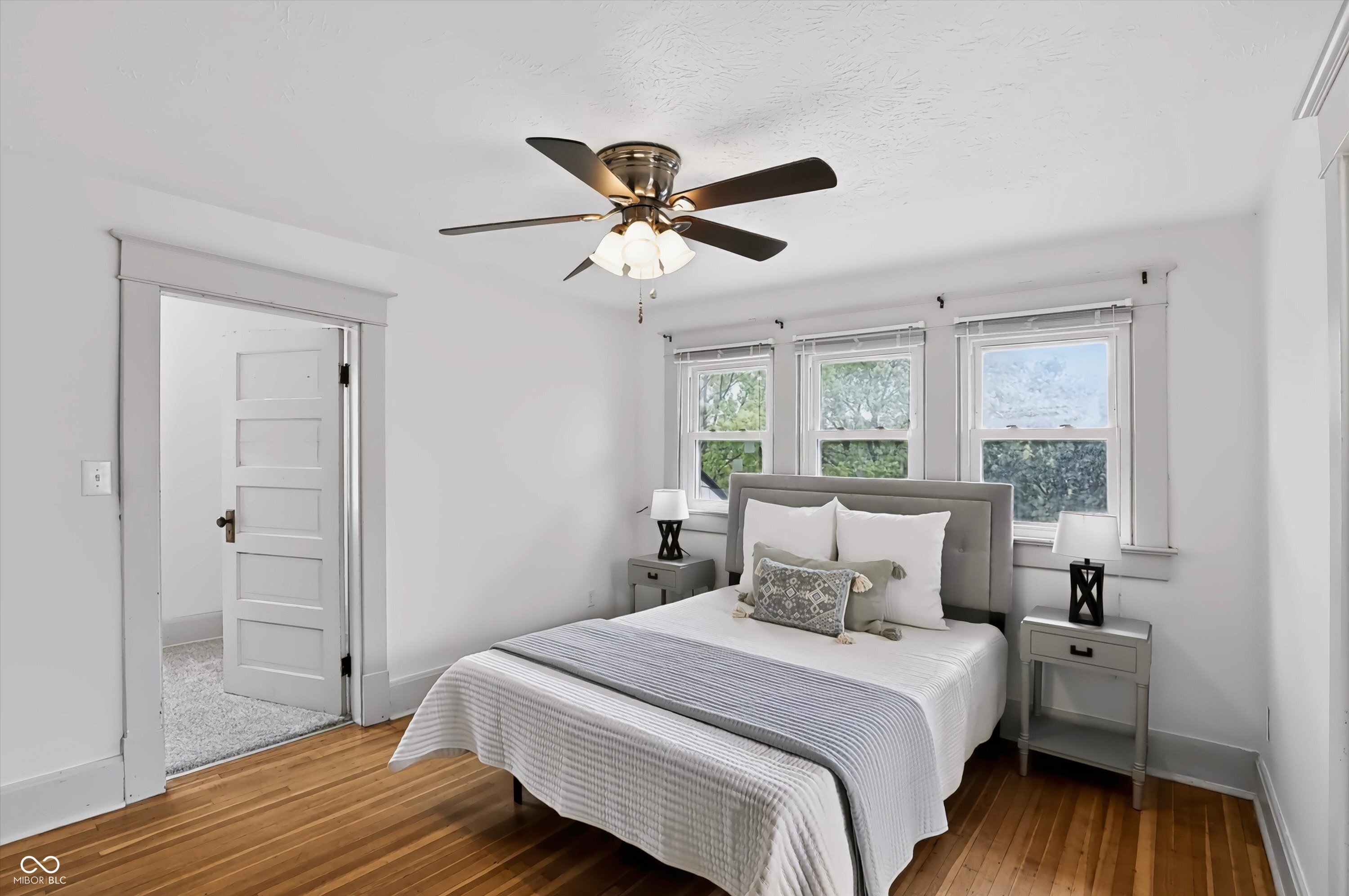 711 N Dequincy Street, Indianapolis, IN, 46201 photo 5 of 29