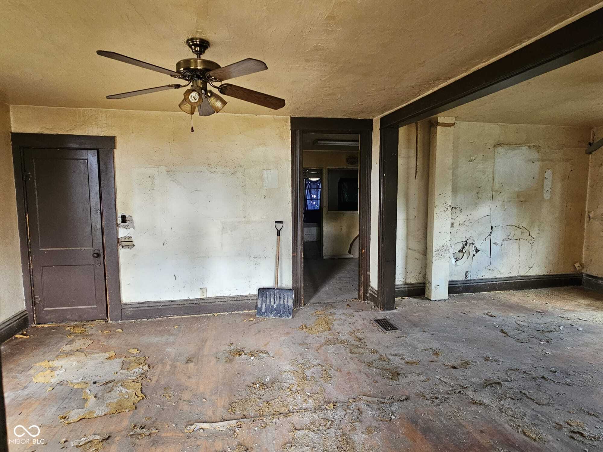 1830 Walnut Street, Anderson, IN, 46016 photo 5 of 14