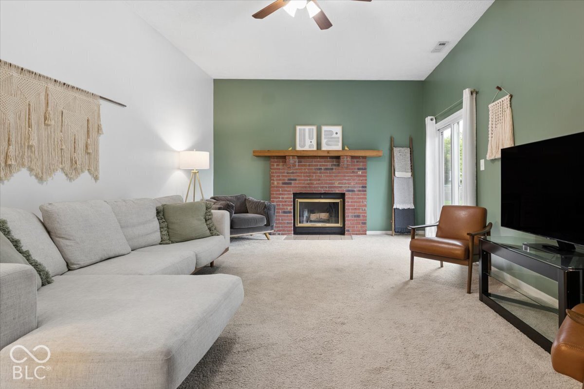 12160 Pebblebrooke Court, Indianapolis, IN, 46236 photo 5 of 35