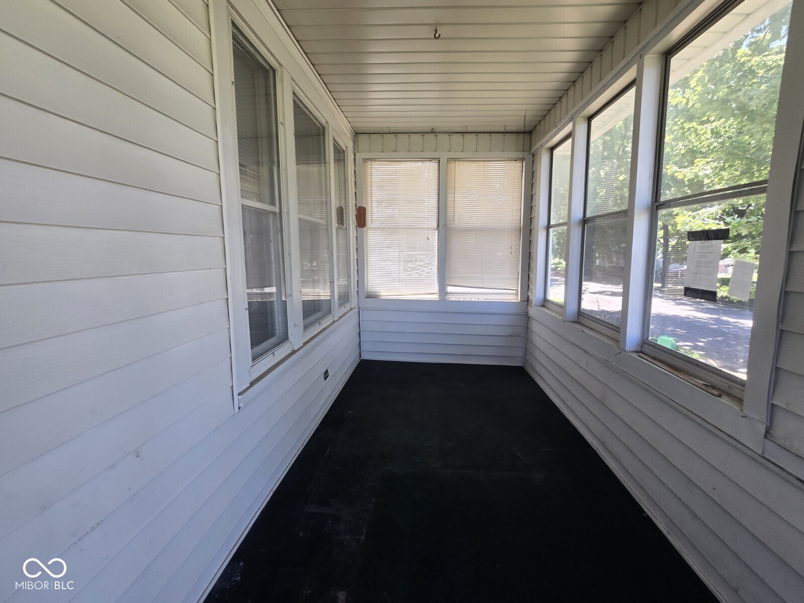 408 Barnett Street, Vincennes, IN, 47591 photo 5 of 22