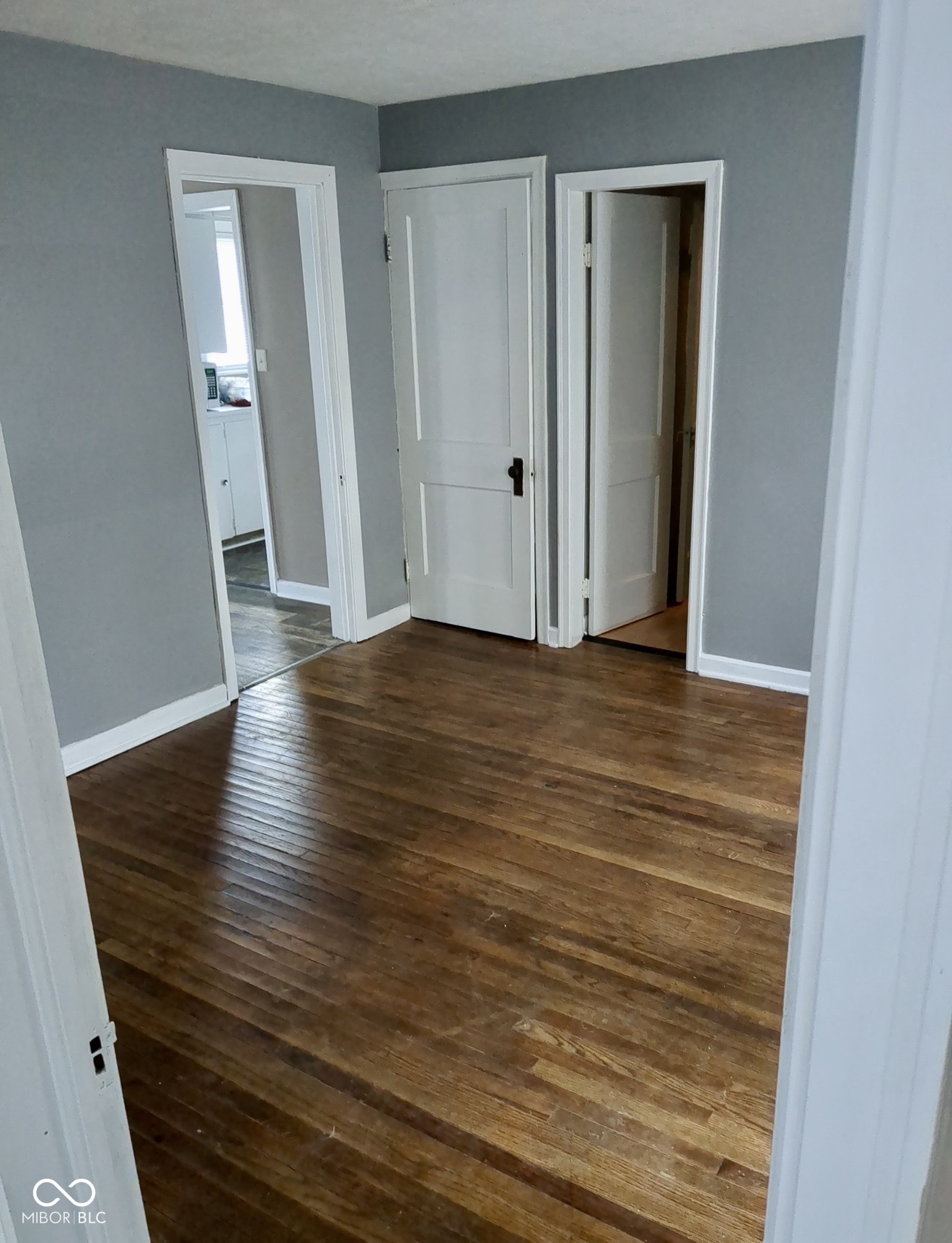 407 S Pleasant Street, Edinburgh, IN, 46124 photo 5 of 9