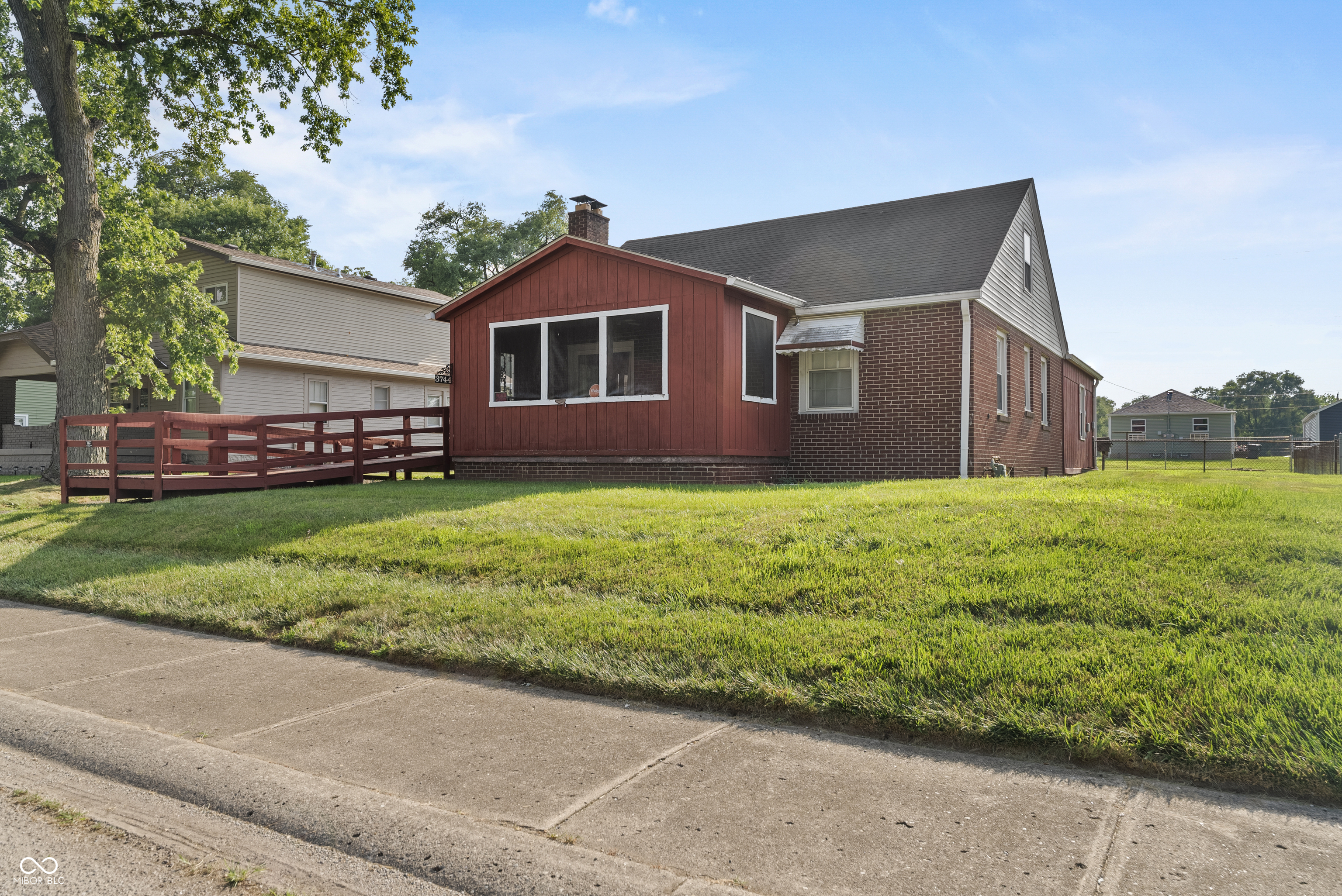 3744 Kinnear Avenue, Indianapolis, IN, 46218 photo 5 of 30