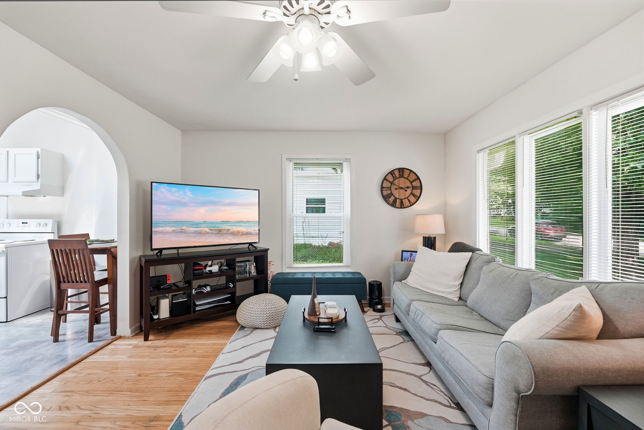6832 Hillside Avenue, Indianapolis, IN, 46220 photo 5 of 54