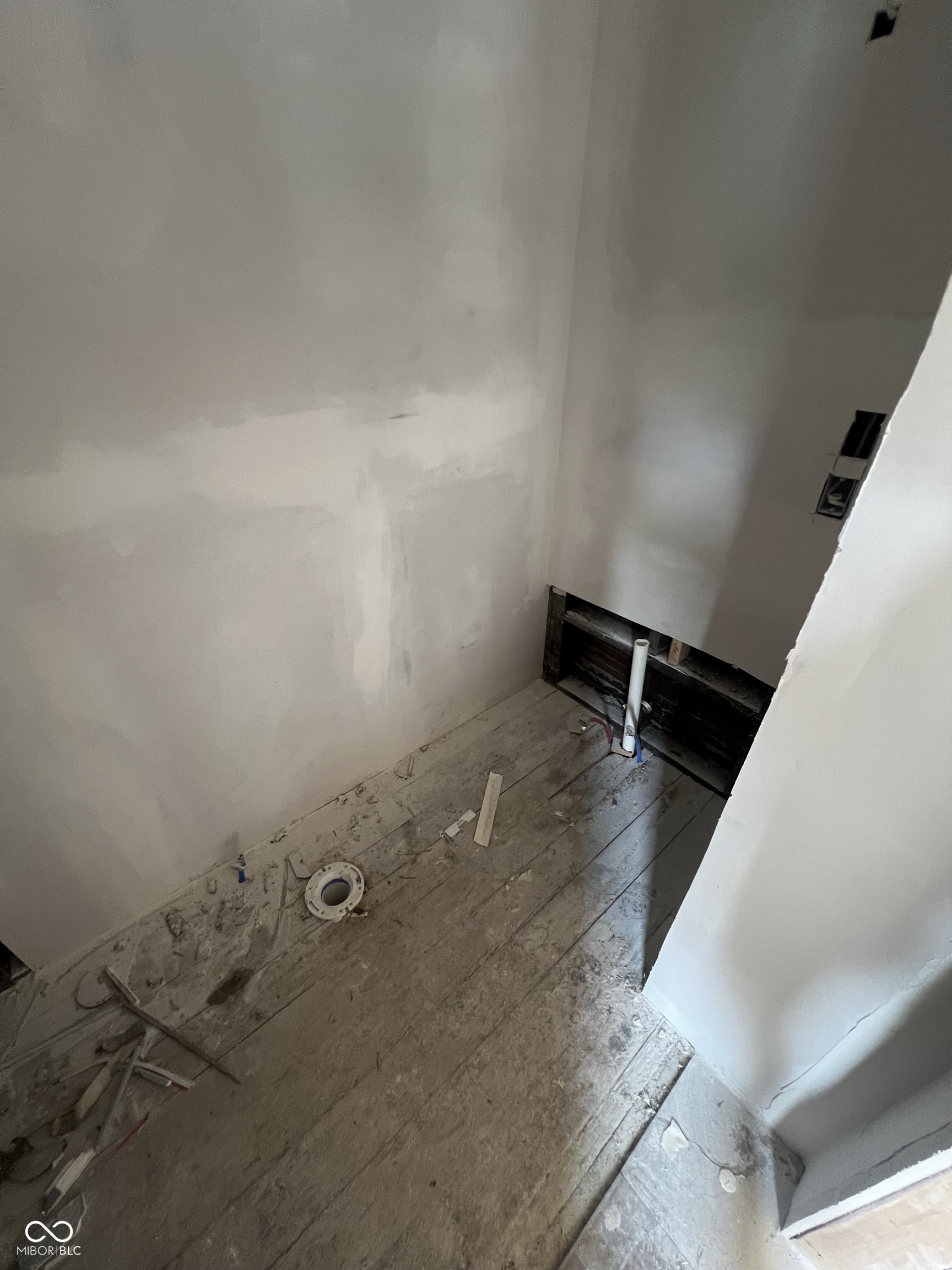 1138 Harlan, Indianapolis, IN, 46203 photo 5 of 22
