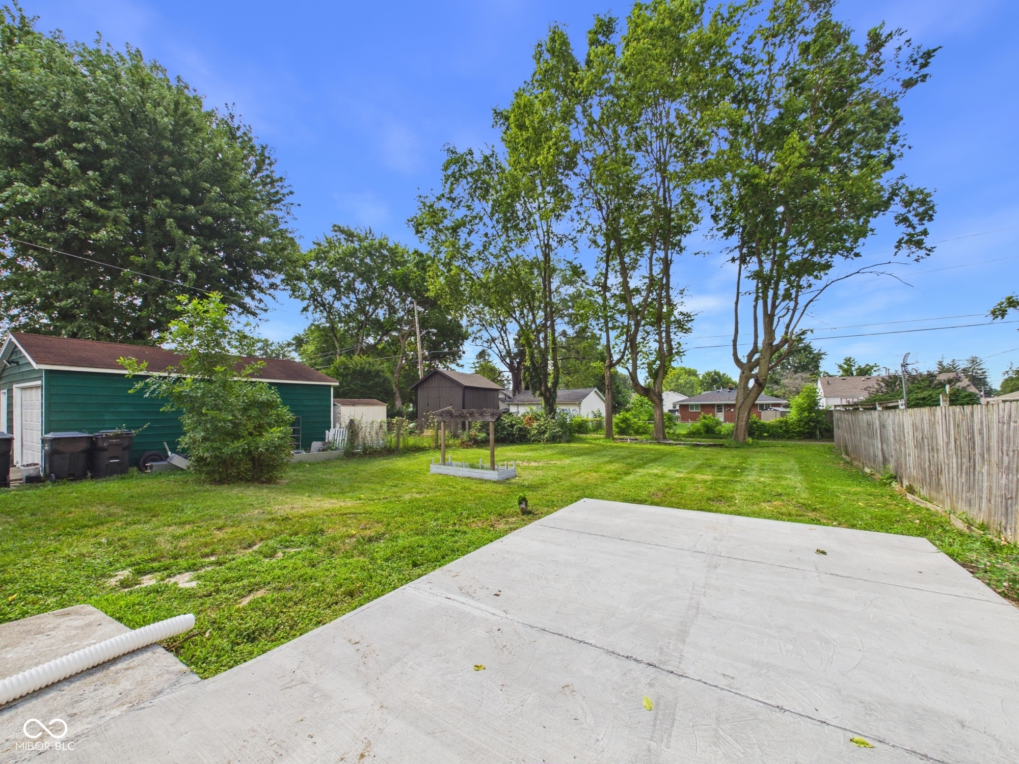 105 E Vinyard, Anderson, IN, 46012 photo 5 of 24