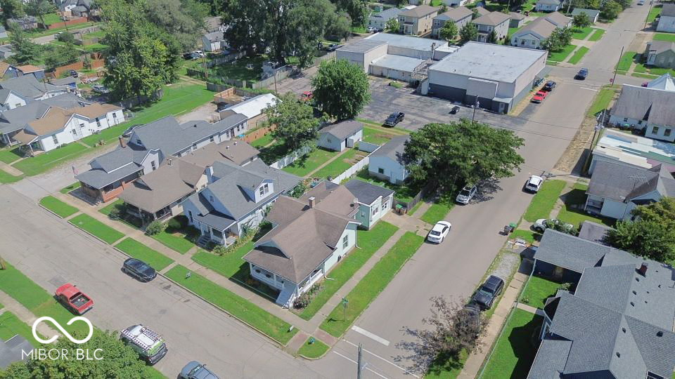1403 Pearl Street, Columbus, IN, 47201 photo 5 of 37
