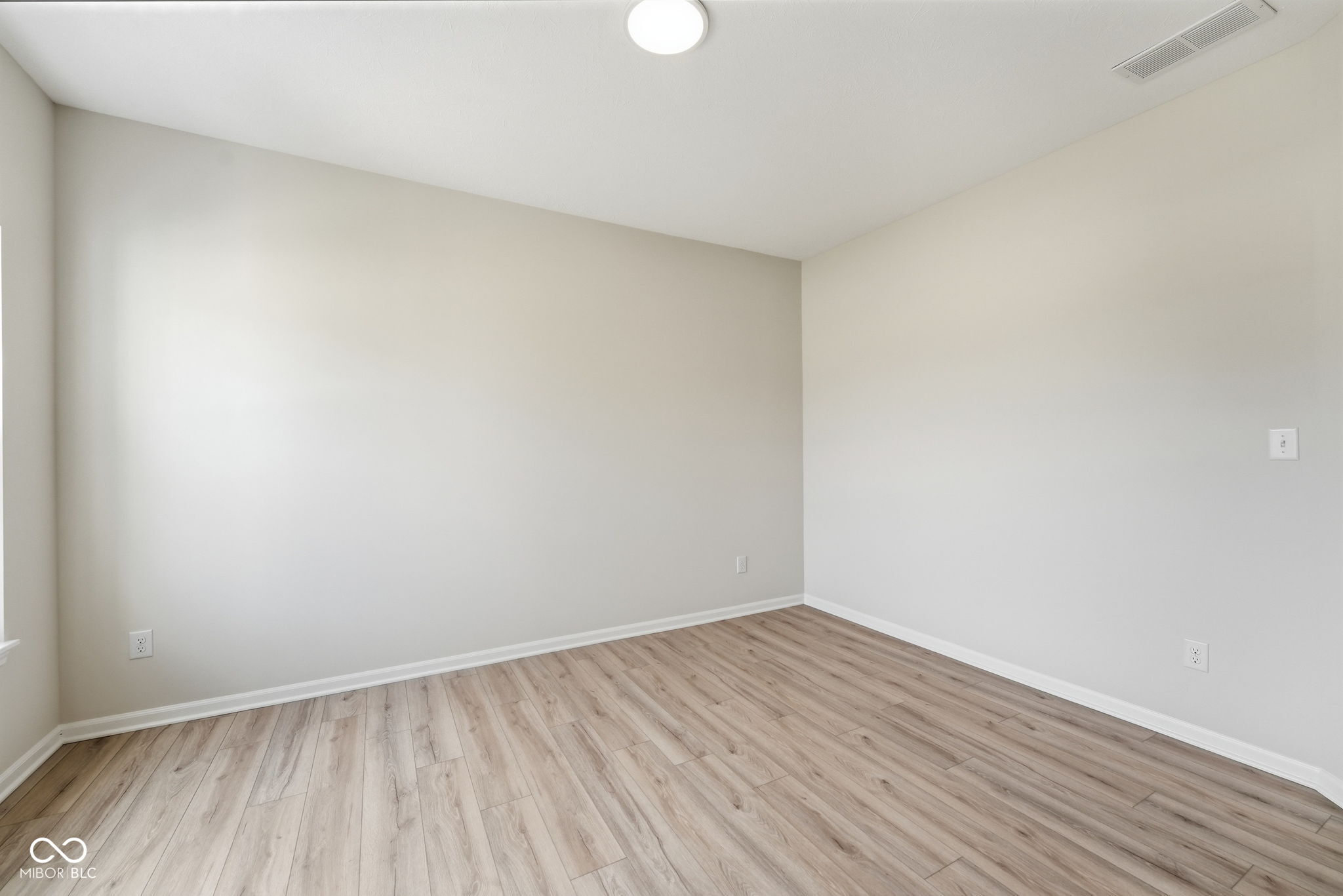 7216 Jackson Drive, Cumberland, IN, 46229 photo 5 of 31