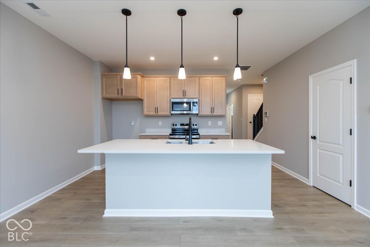 6151 Mill Hill Way #300-402, McCordsville, IN, 46055 photo 5 of 33
