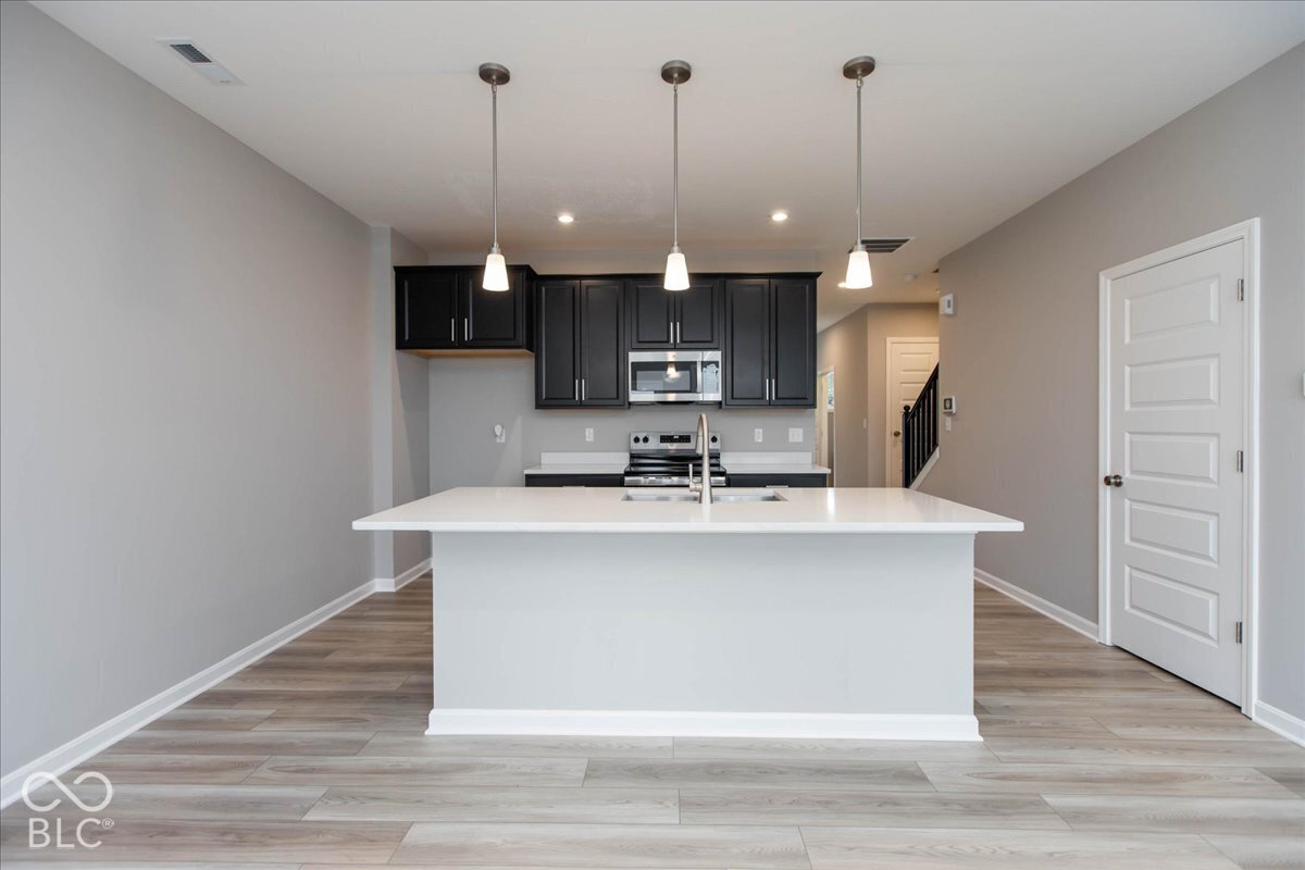 6153 Mill Hill Way, McCordsville, IN, 46055 photo 5 of 33