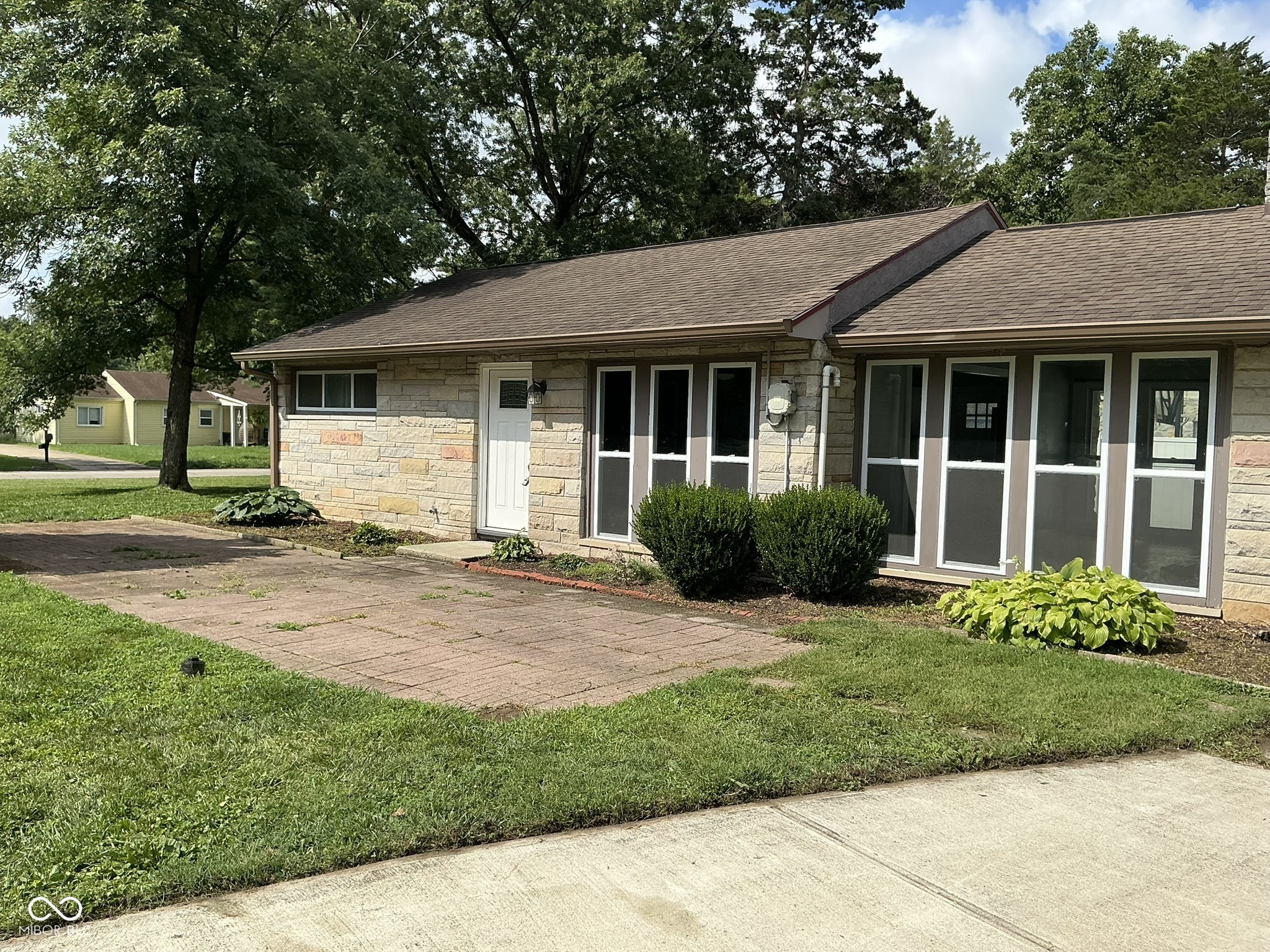1816 Randall Court, Indianapolis, IN, 46240 photo 5 of 25