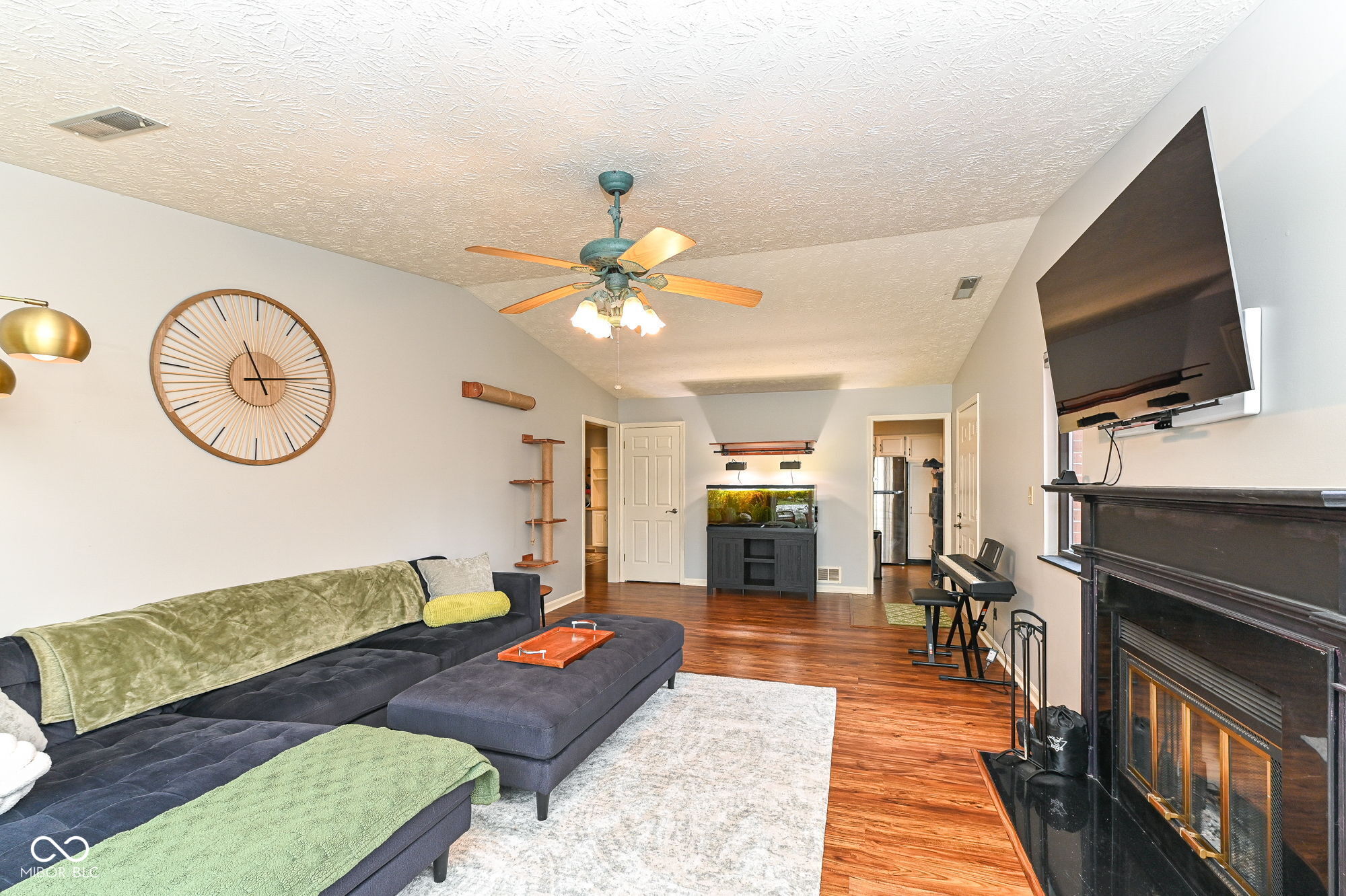 2066 Oak Run Court, Indianapolis, IN, 46260 photo 5 of 30