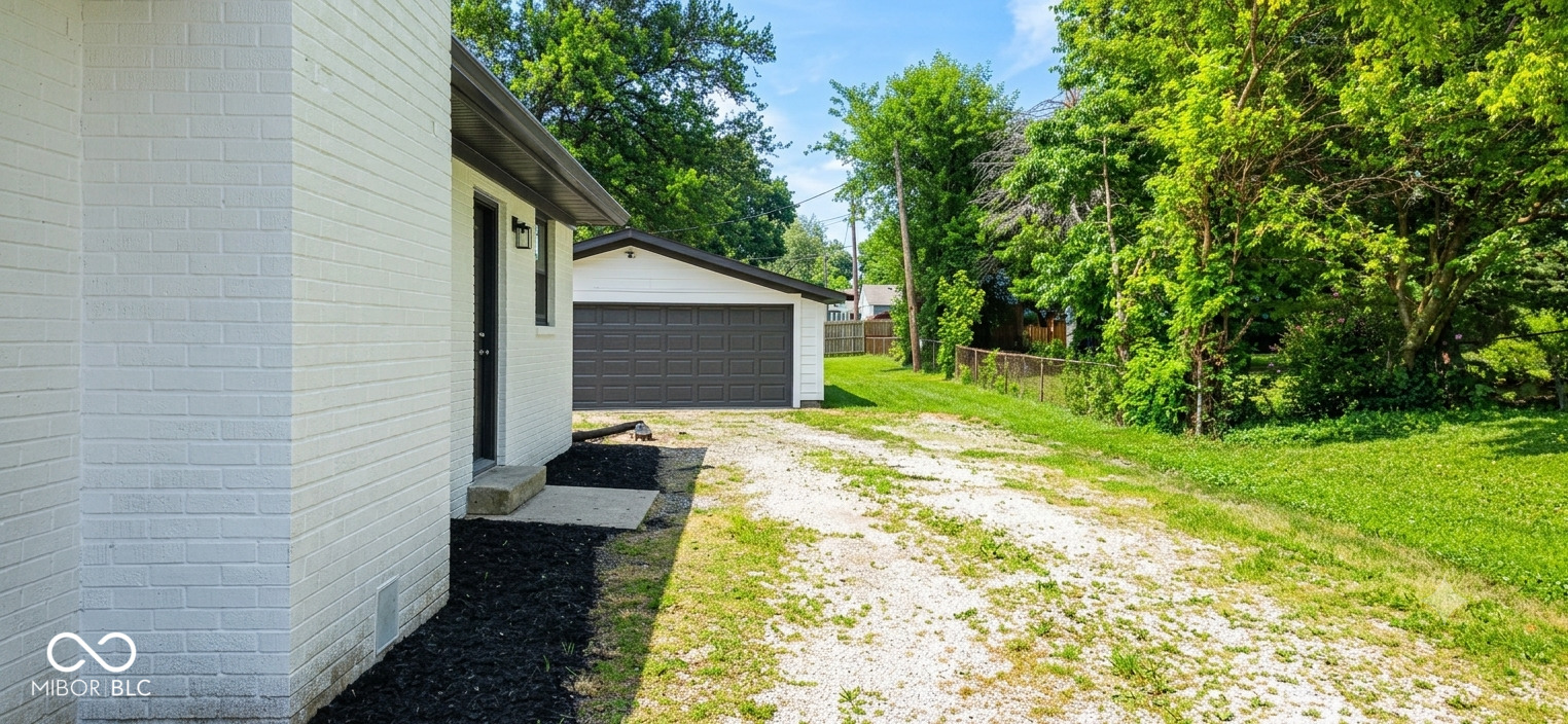 5126 Mount Pleasant Center Road, Greenwood, IN, 46142 photo 5 of 29