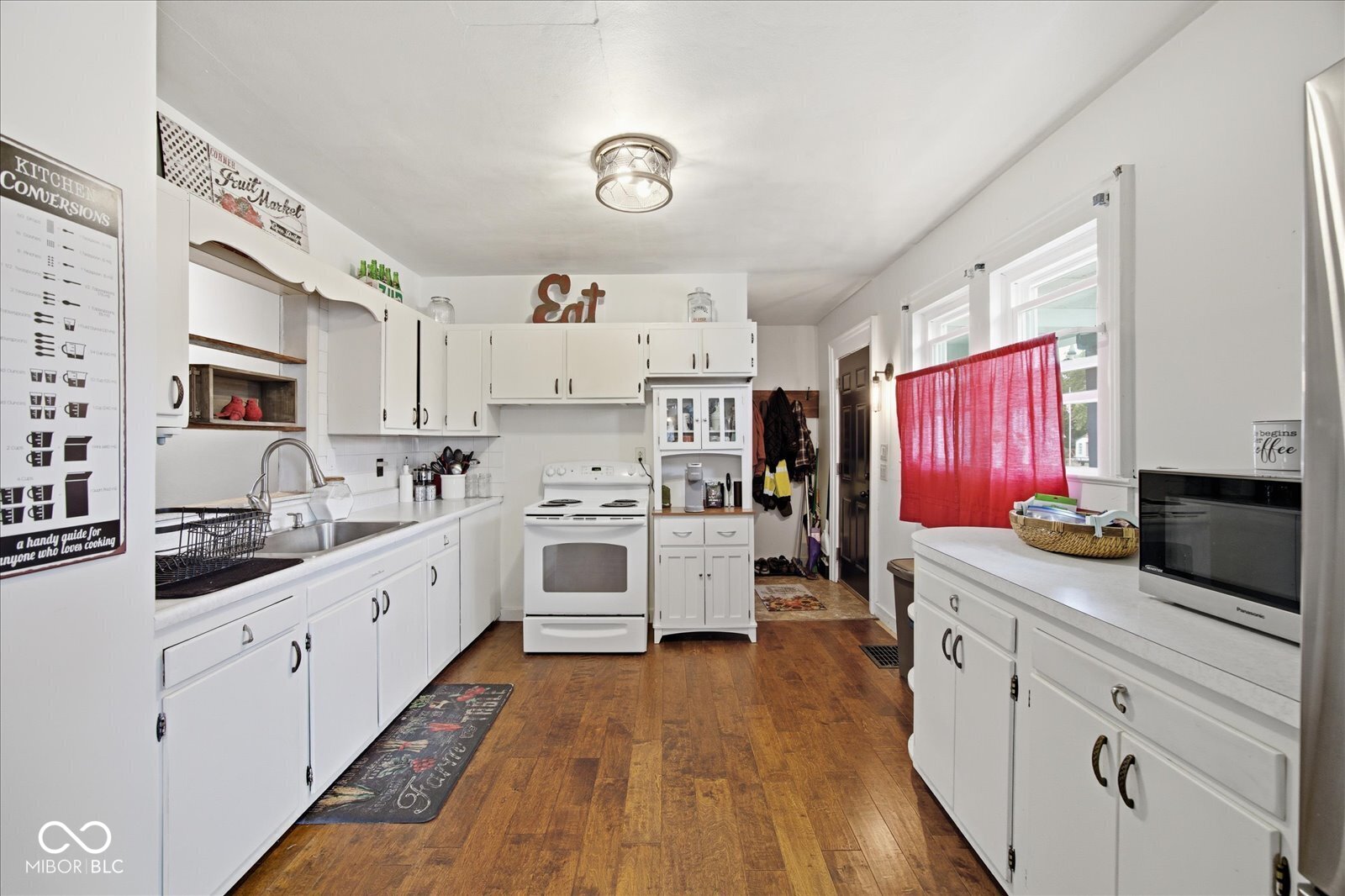 102 W Main Street, Fairland, IN, 46126 photo 5 of 28