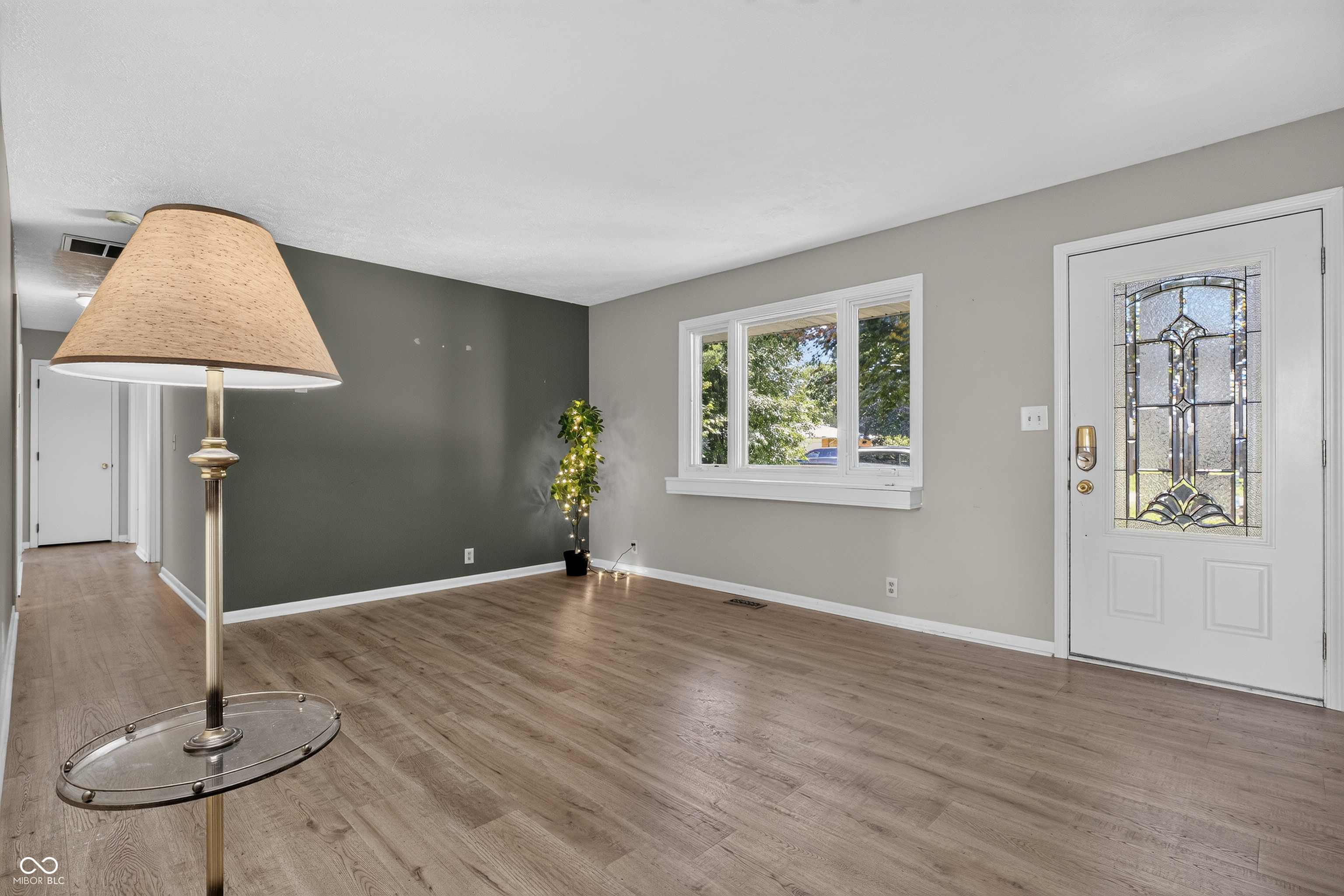 5370 E Forster Avenue, Columbus, IN, 47201 photo 5 of 37