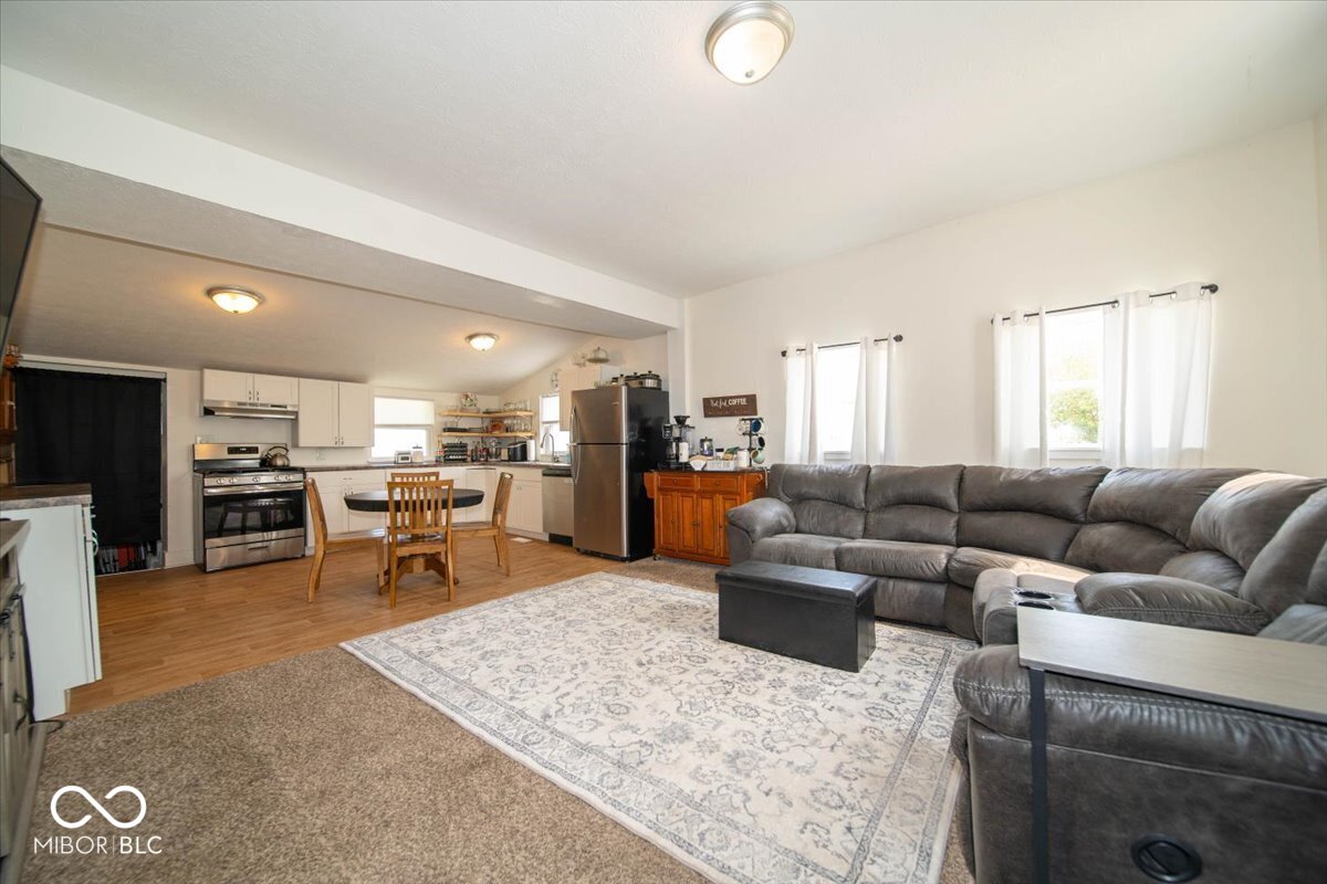 50 S Front Street, Whiteland, IN, 46184 photo 5 of 21