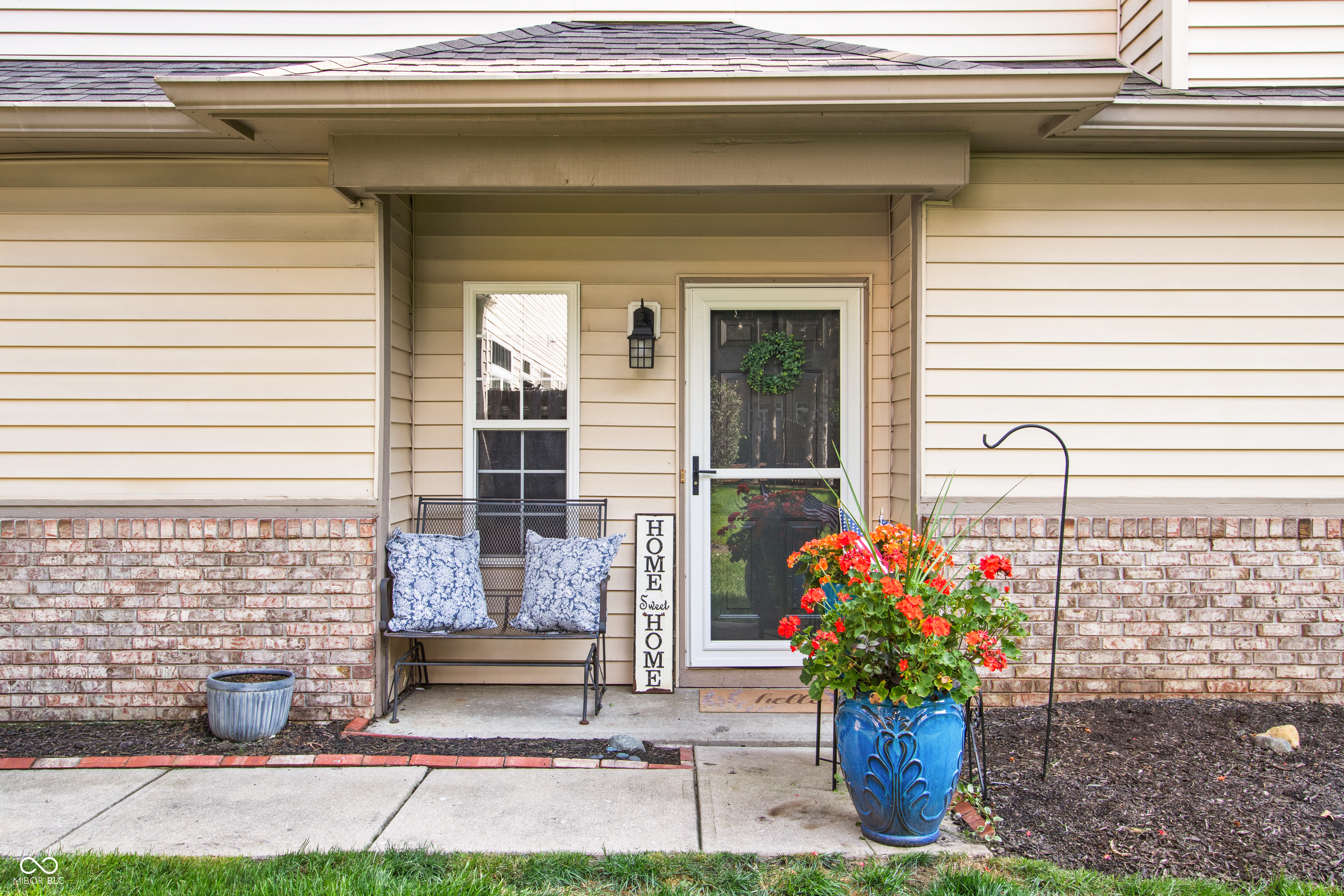 8112 Windham Lake Way, Indianapolis, IN, 46214 photo 5 of 37