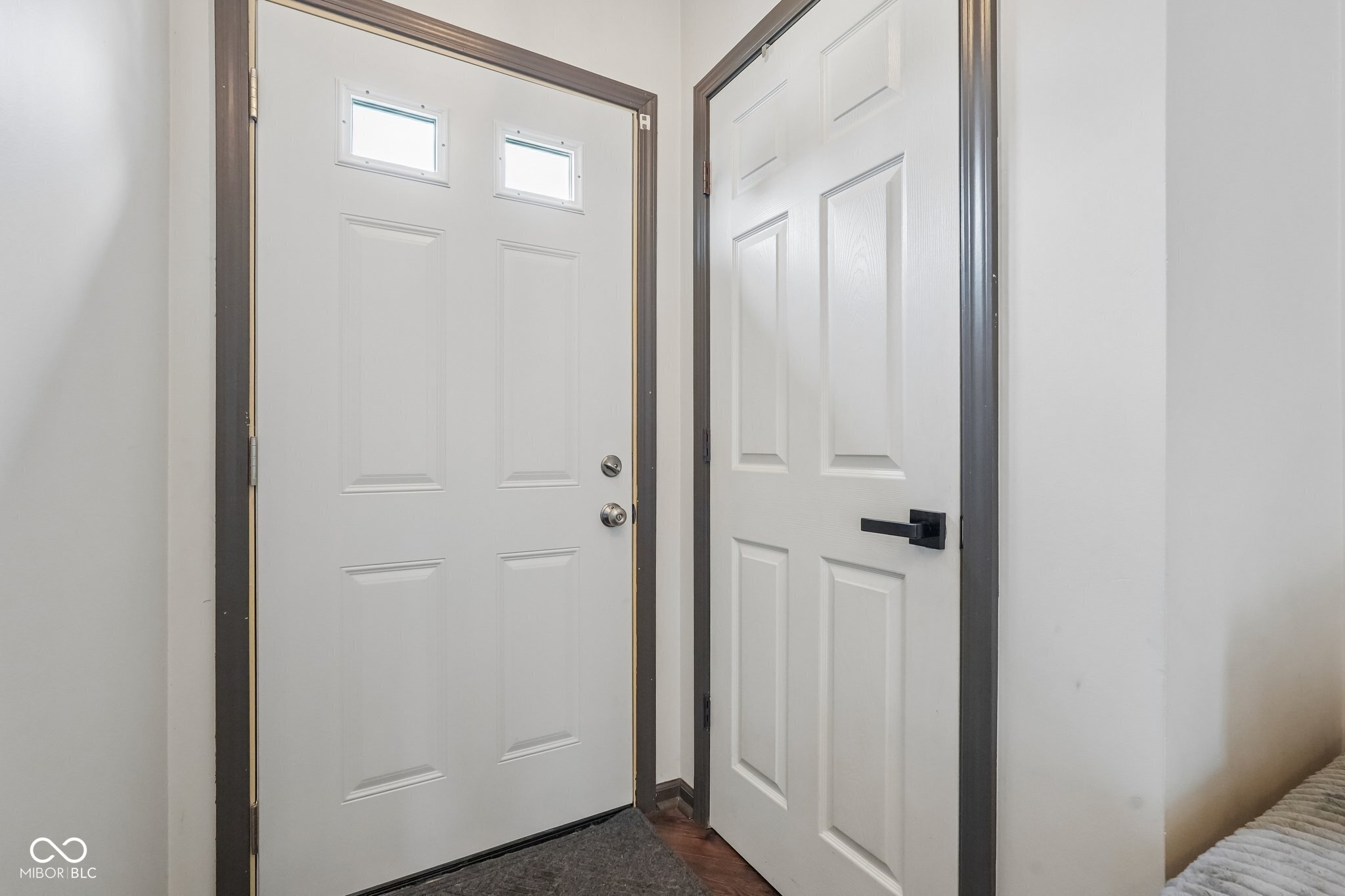 5933 Marina View Drive, Indianapolis, IN, 46237 photo 5 of 39