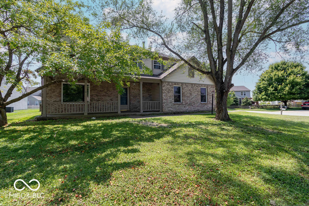10663 Blue Flax Court, Noblesville, IN, 46060 photo 5 of 39