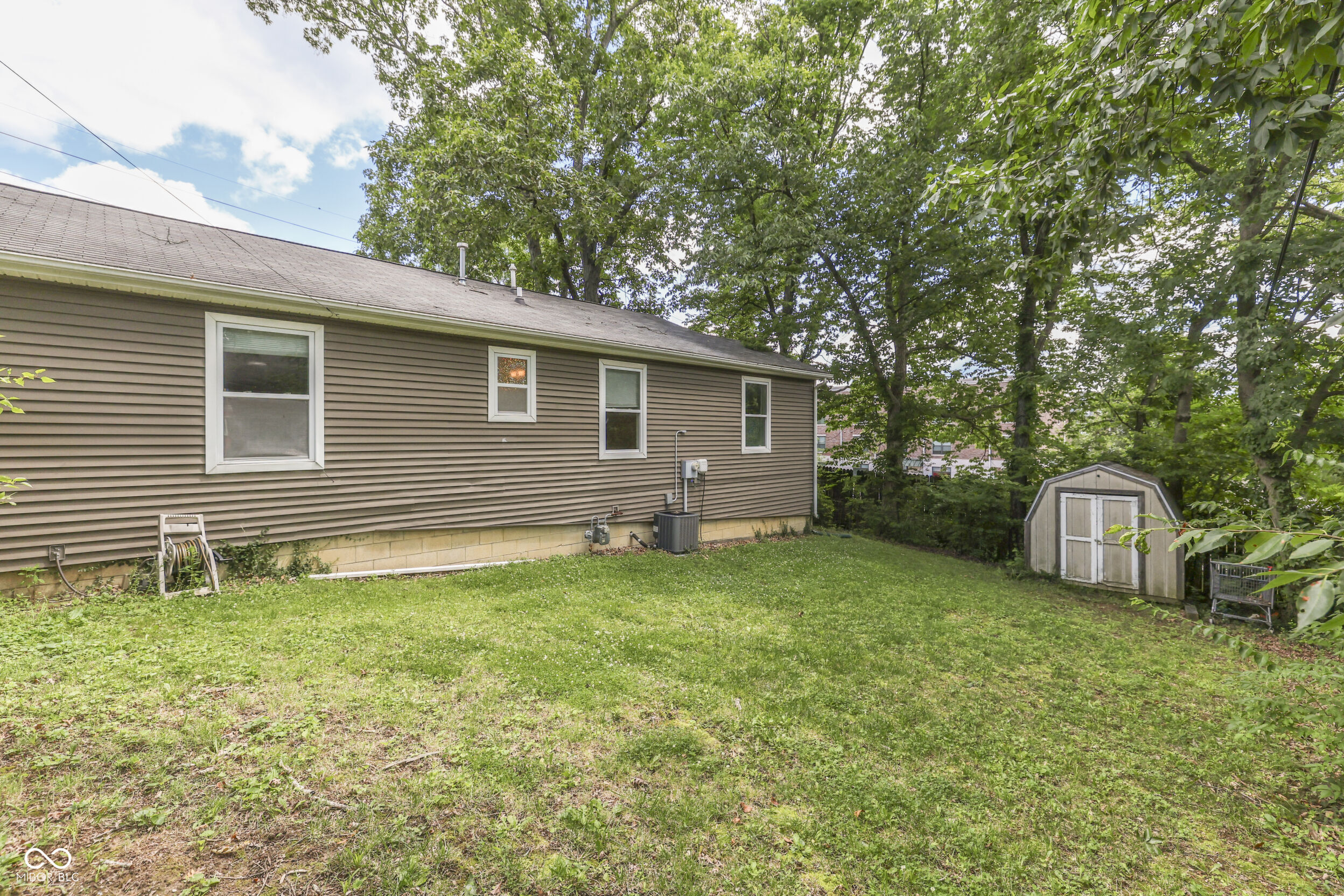 918 N Woodburn Avenue, Bloomington, IN, 47404 photo 5 of 33