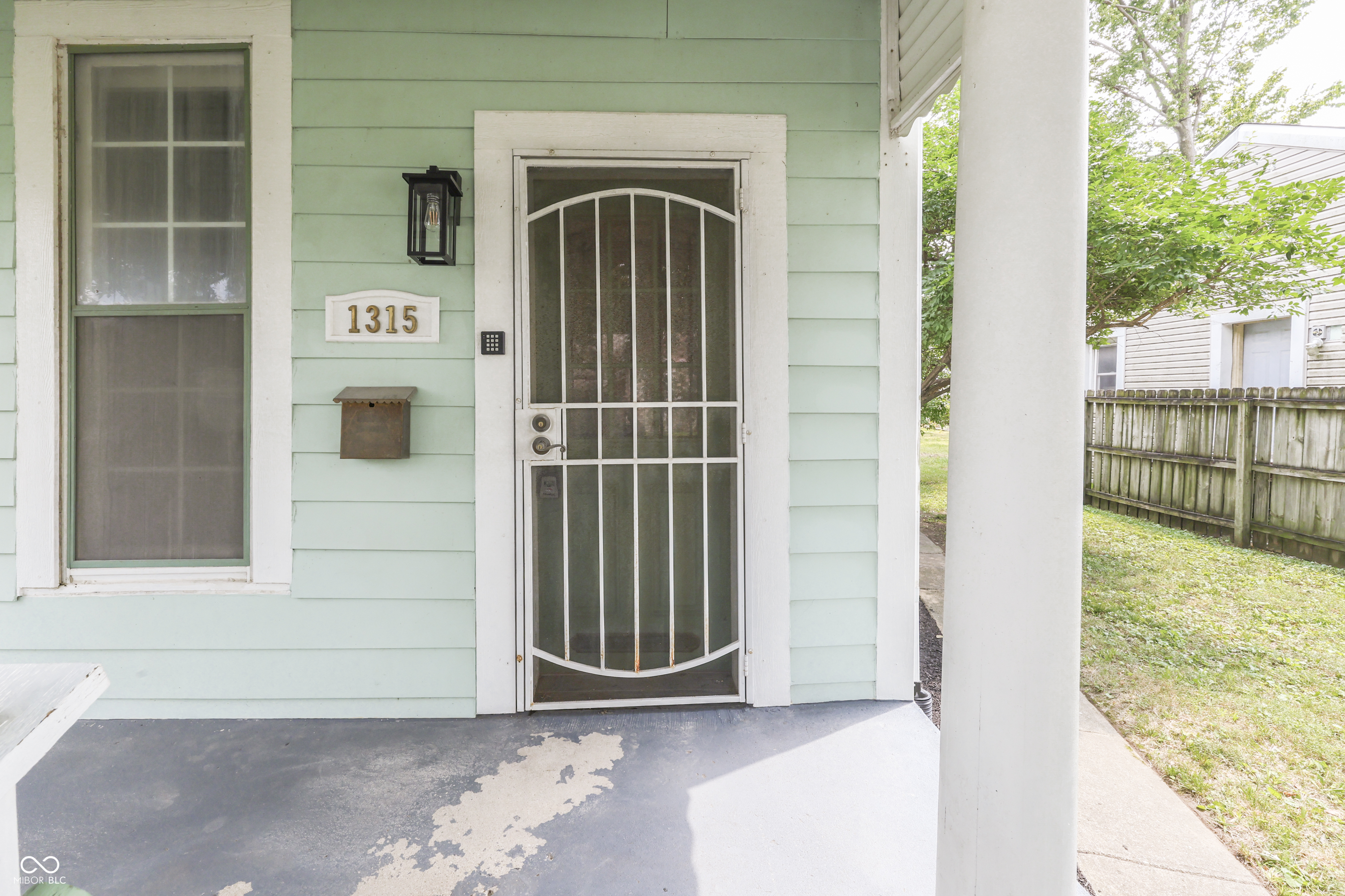 1315 S Sheffield Avenue, Indianapolis, IN, 46221 photo 5 of 42