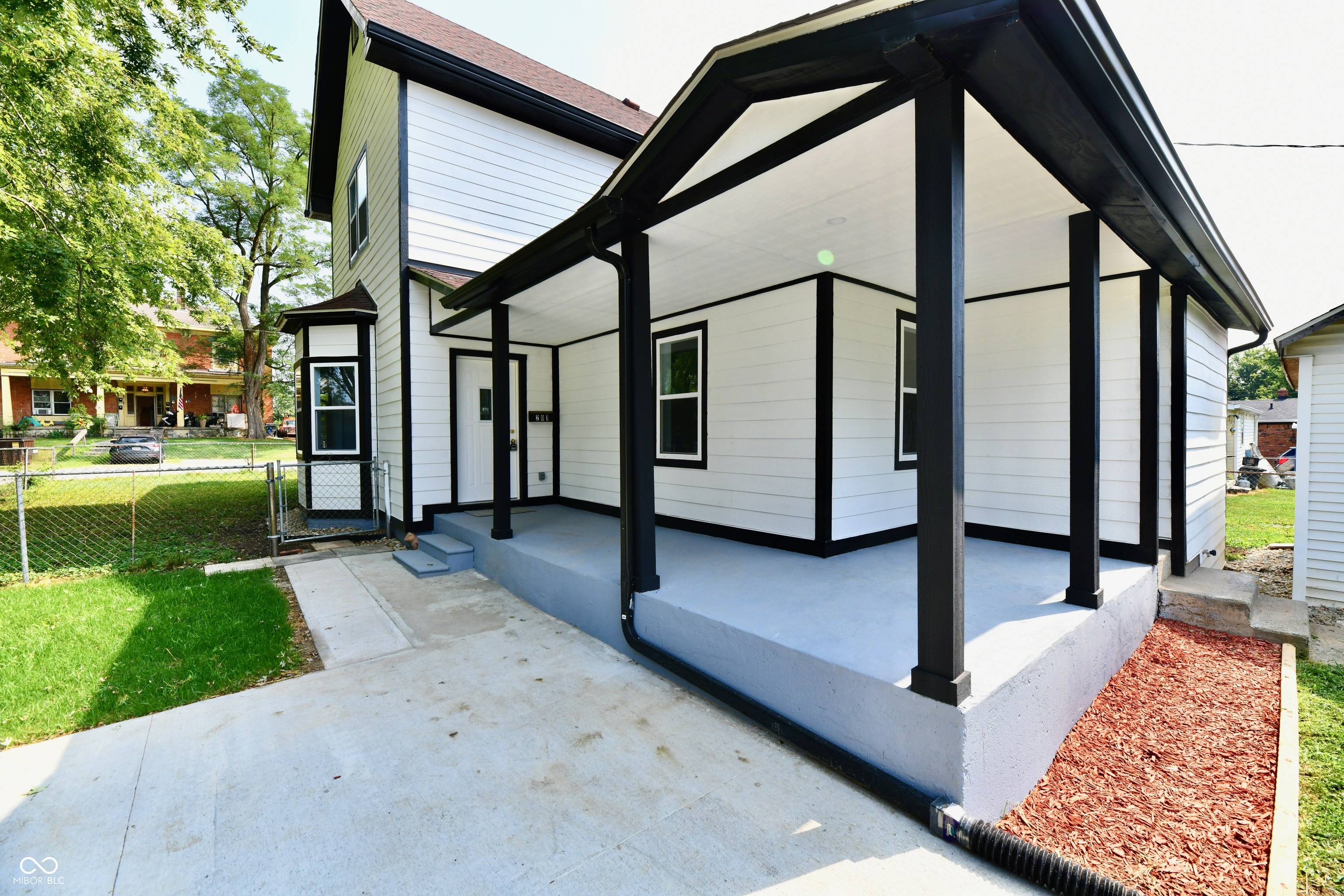 201 Academy Street, Greenwood, IN, 46143 photo 5 of 77