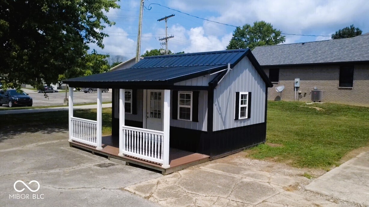 221 E Pat Rady Way, Bainbridge, IN, 46105 photo 5 of 7