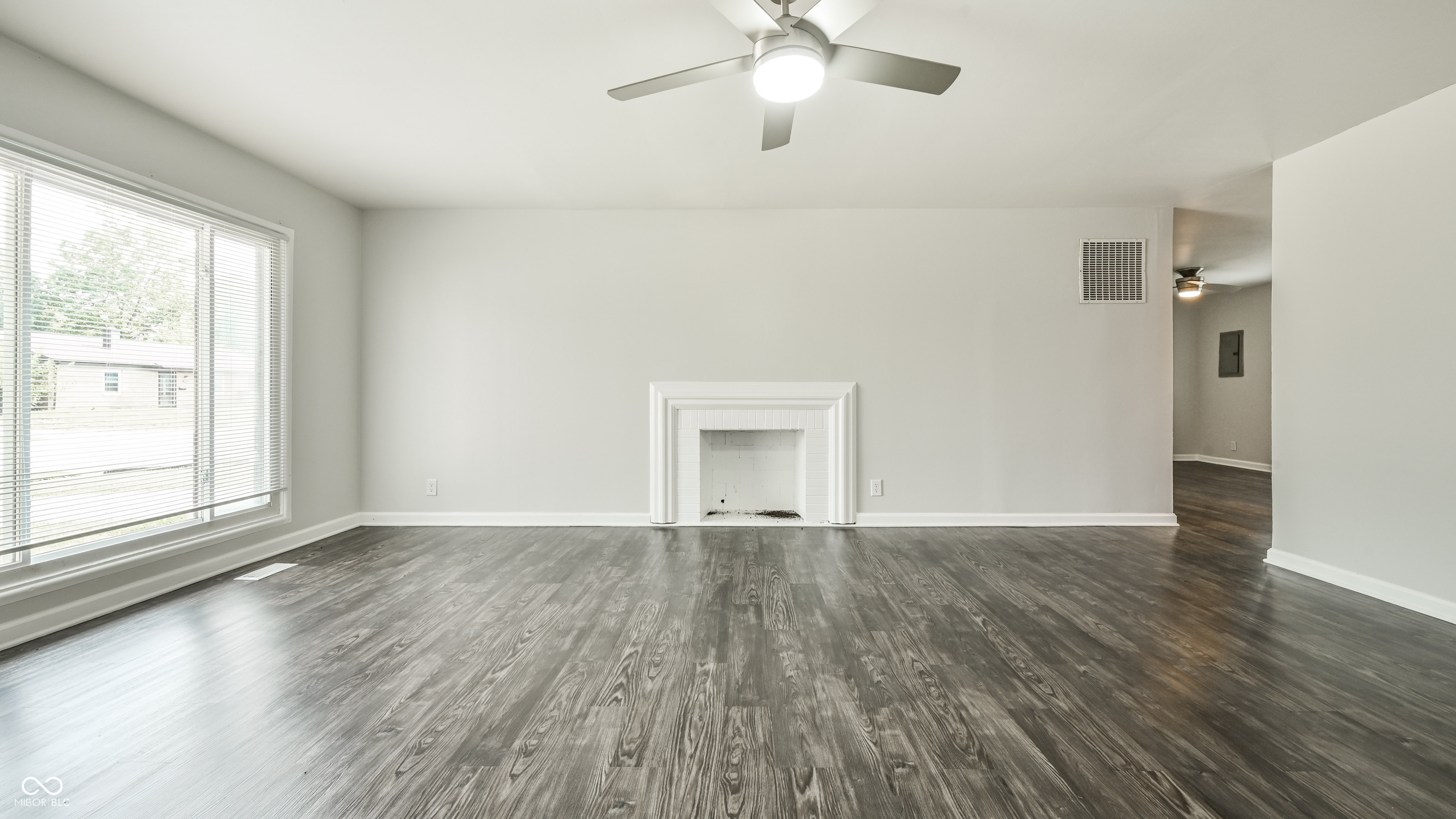 3542 Maura Lane, Indianapolis, IN, 46235 photo 5 of 21