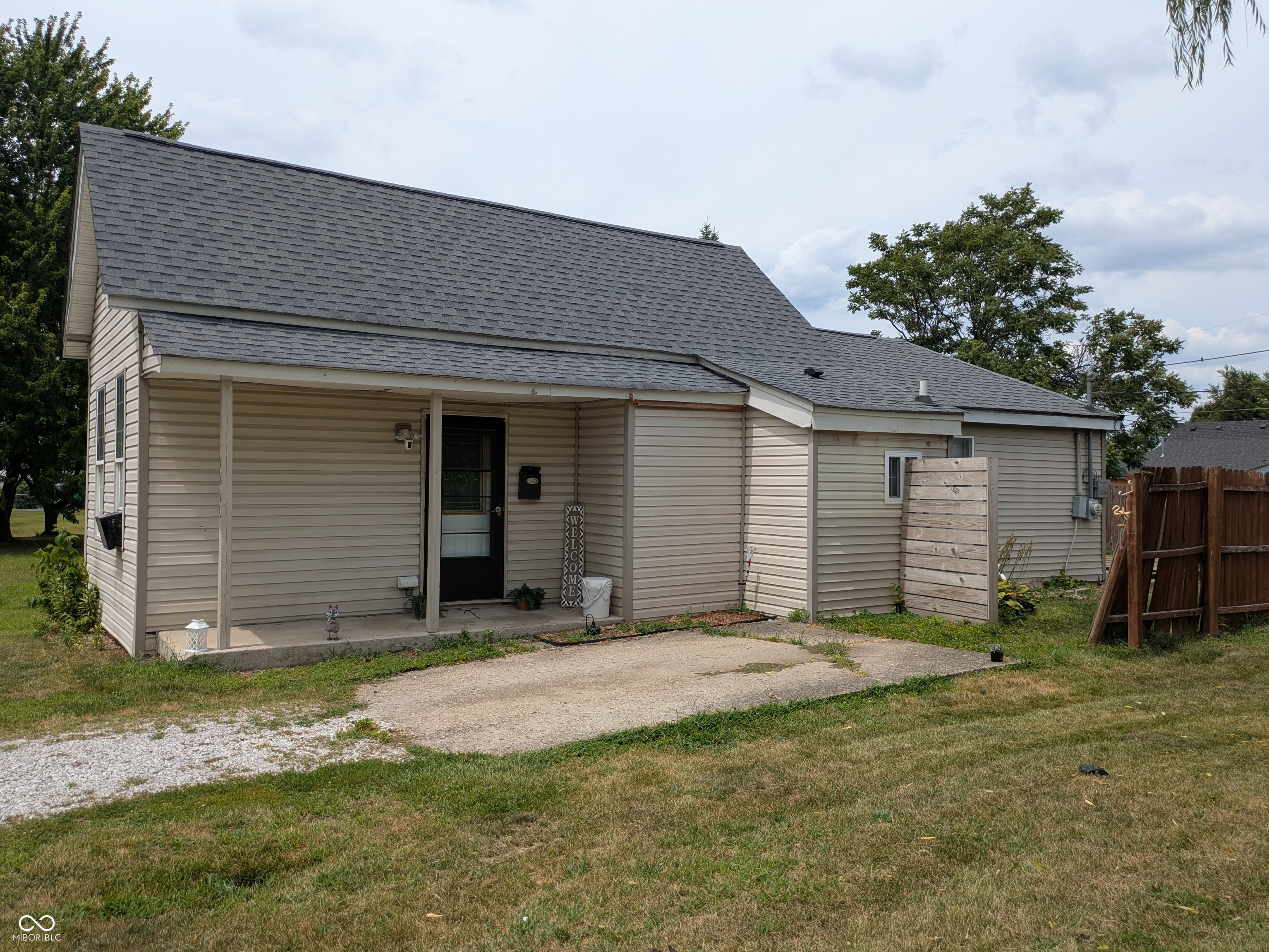 2226 Martha Street, Indianapolis, IN, 46221 photo 5 of 21