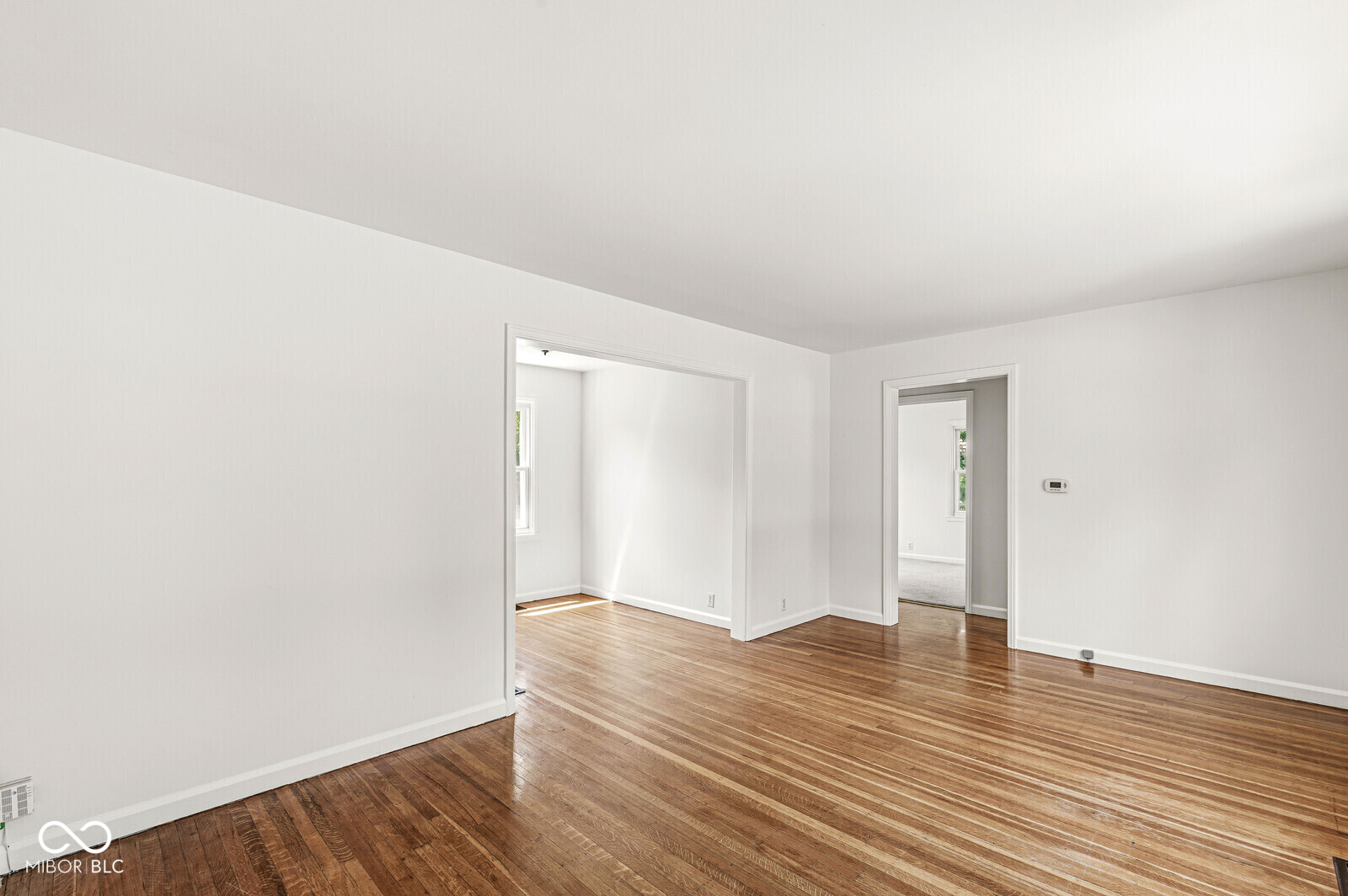 6734 Hillside Avenue, Indianapolis, IN, 46220 photo 5 of 28